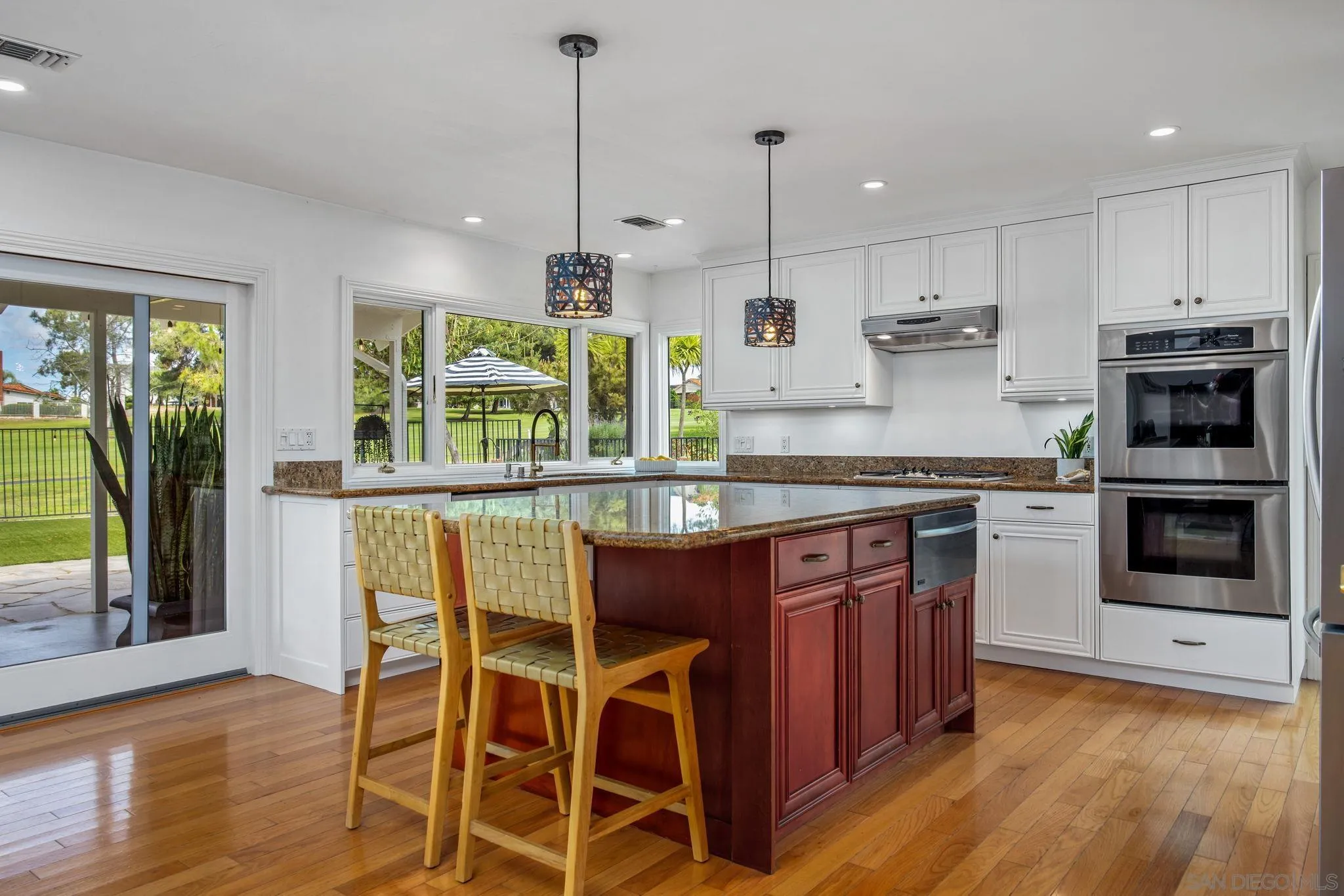https://cdn.realtyfeed.com/cdn/127/260010013/532993017ca3ff7731491558ab0e156c.webp