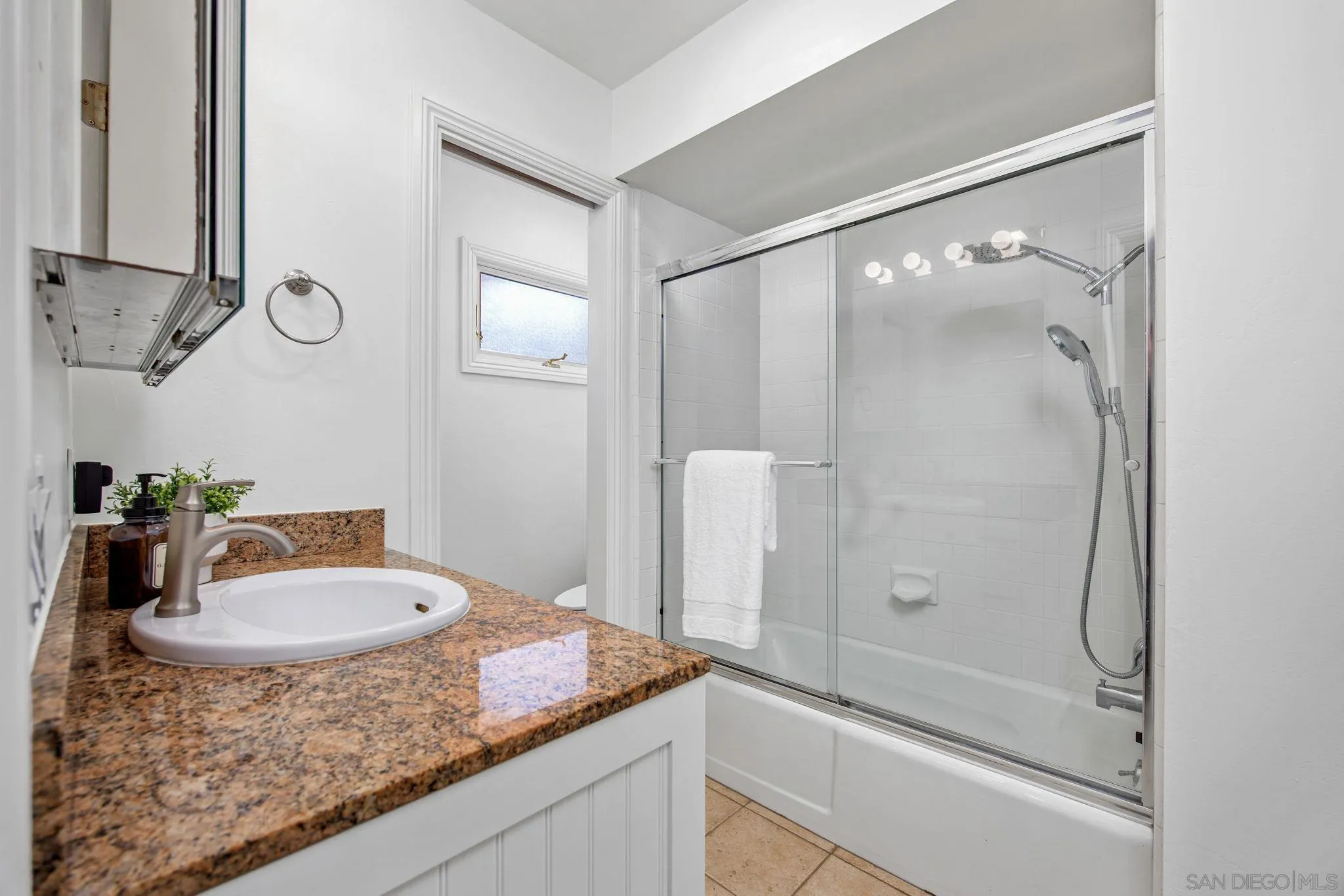 https://cdn.realtyfeed.com/cdn/127/260010013/5f00450e19ab6539a65306803d8c14e4.webp