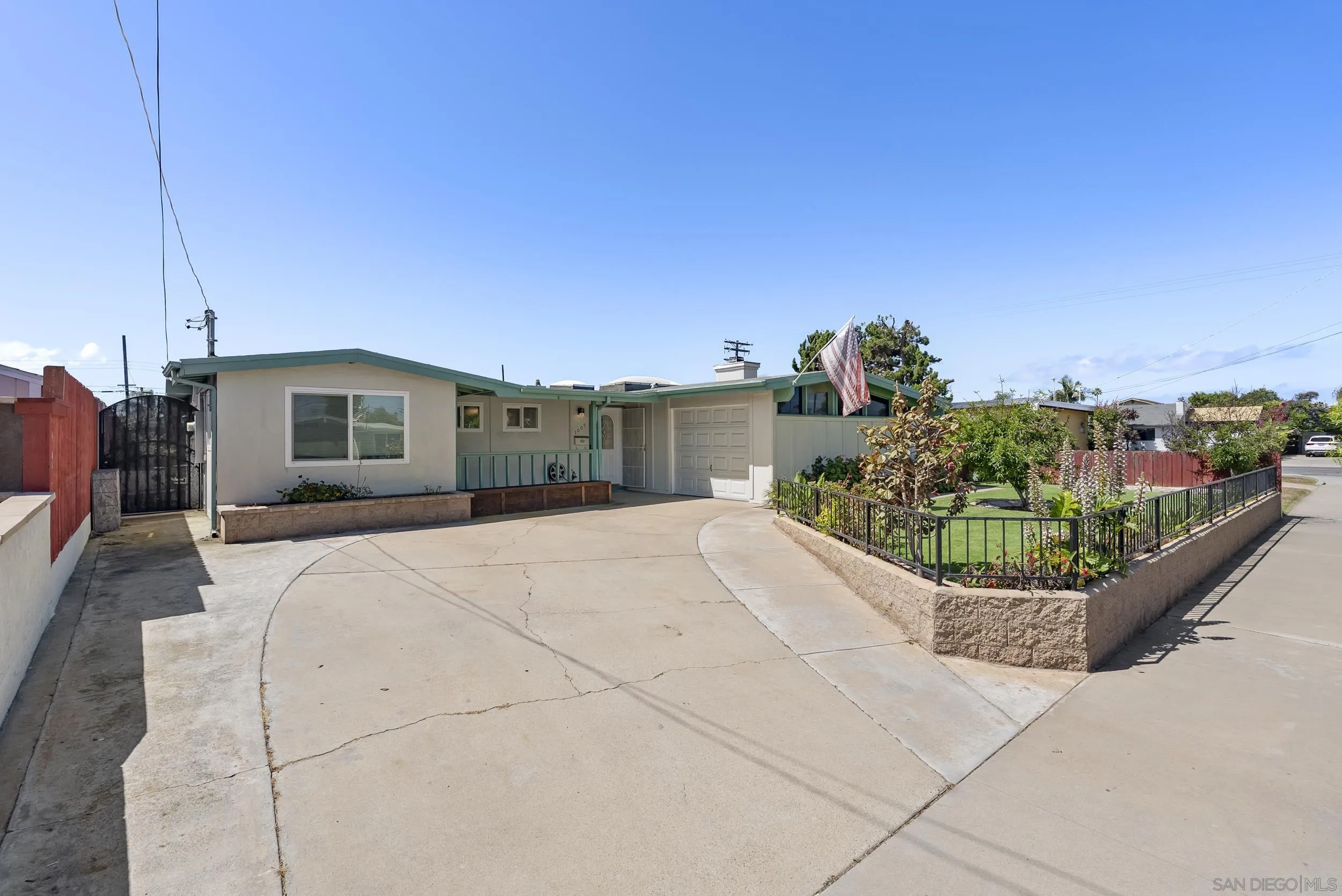 https://cdn.realtyfeed.com/cdn/127/260010016/38f0e8170e31c7ce5f5de2b5830627a0.webp