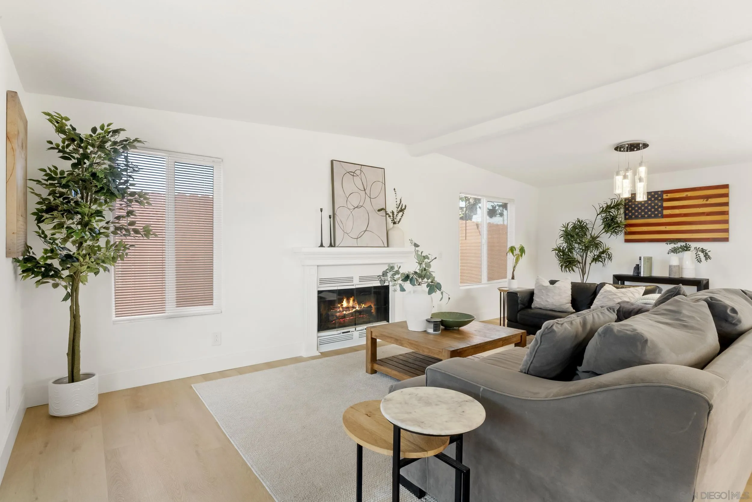 https://cdn.realtyfeed.com/cdn/127/260010016/6acbc29f0d01d95ba4f0b696fb0333f1.webp
