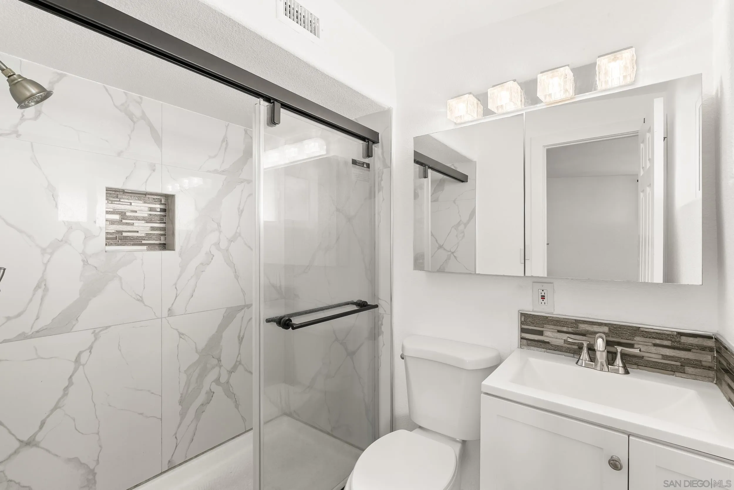 https://cdn.realtyfeed.com/cdn/127/260010016/cf90e0b7ed8f5d10569dfee37054a011.webp