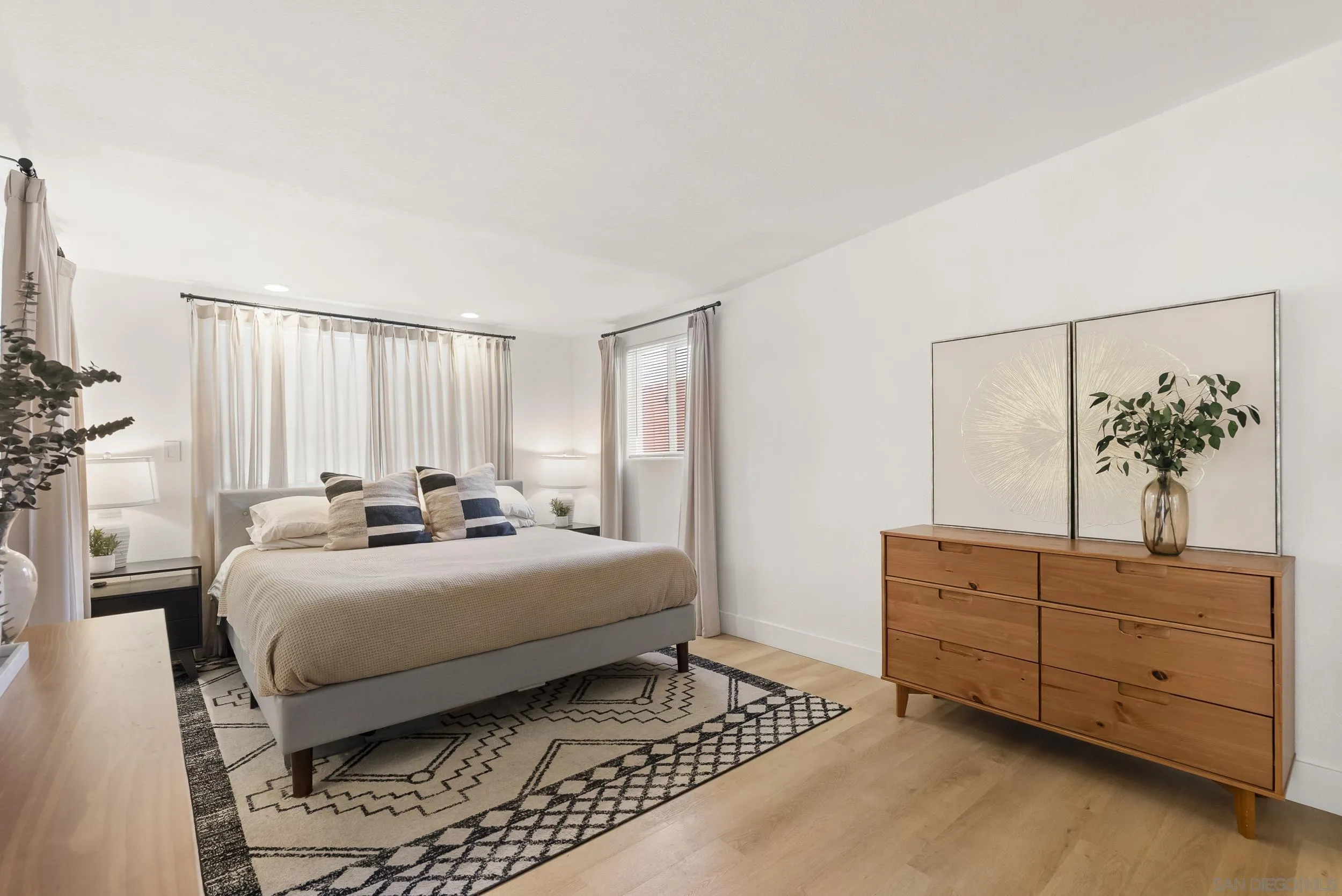 https://cdn.realtyfeed.com/cdn/127/260010016/f8291b681a755b3d1353a00f19a57dd7.webp