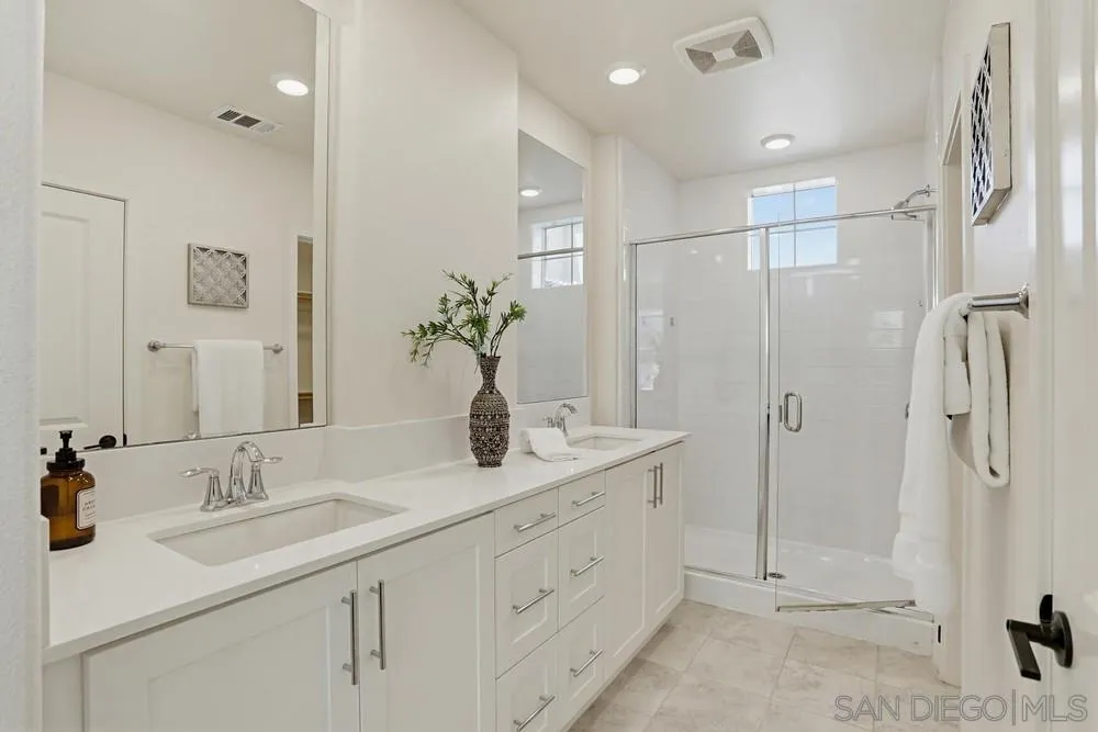 Photo #23: 260010018 Listing: Photo #23