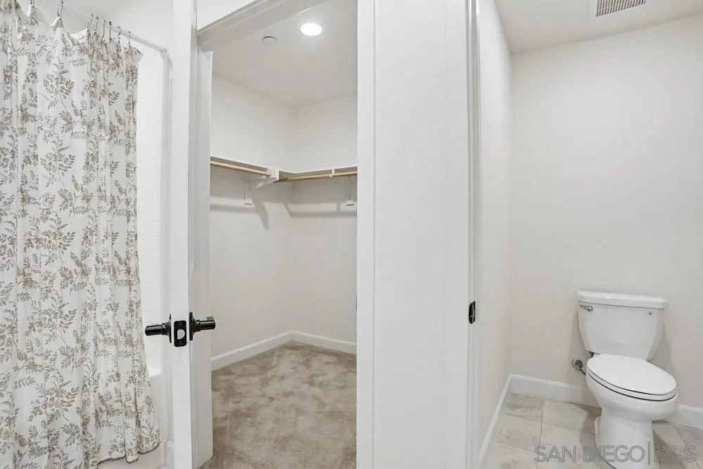 Photo #39: 260010018 Listing: Photo #39