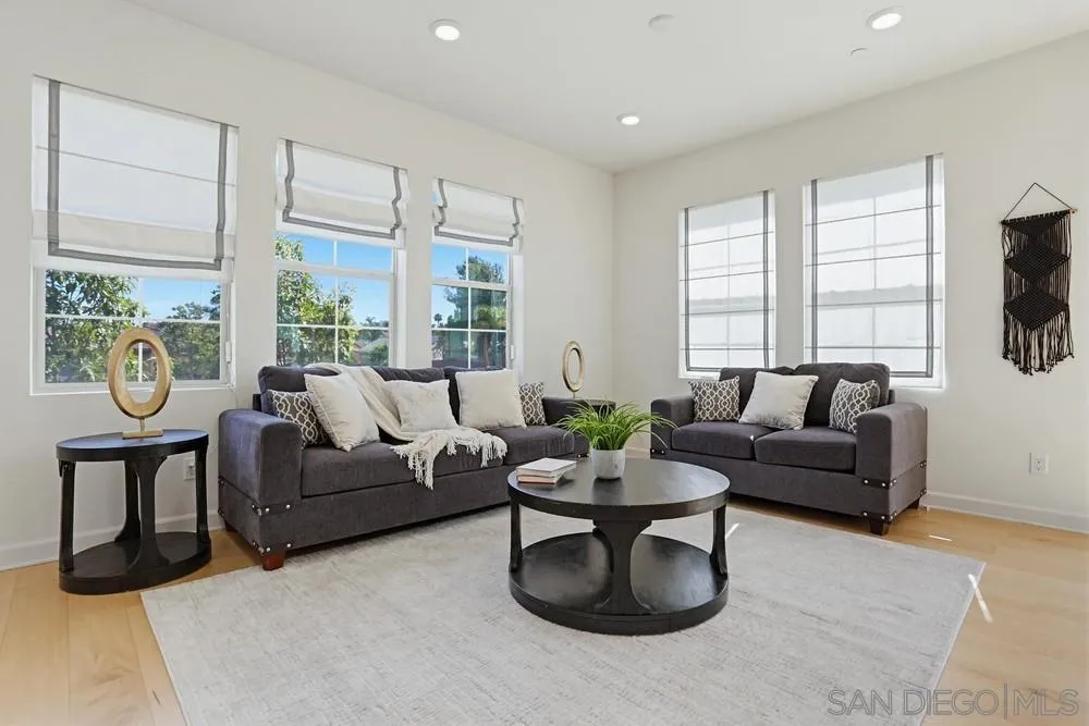 Photo #8: 260010018 Listing: Photo #8