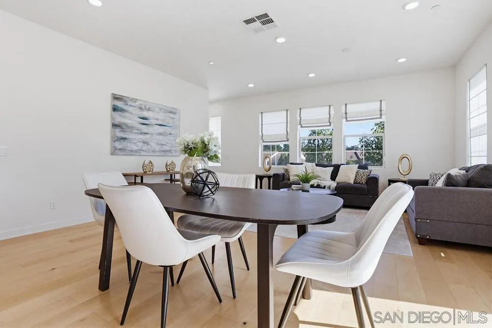 Photo #6: 260010018 Listing: Photo #6