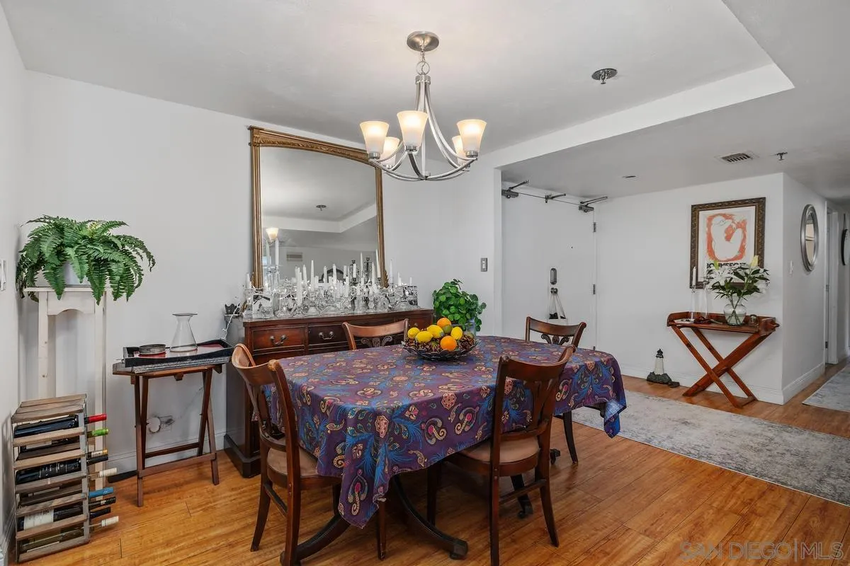 Photo #5: 260010021 Listing: Photo #5