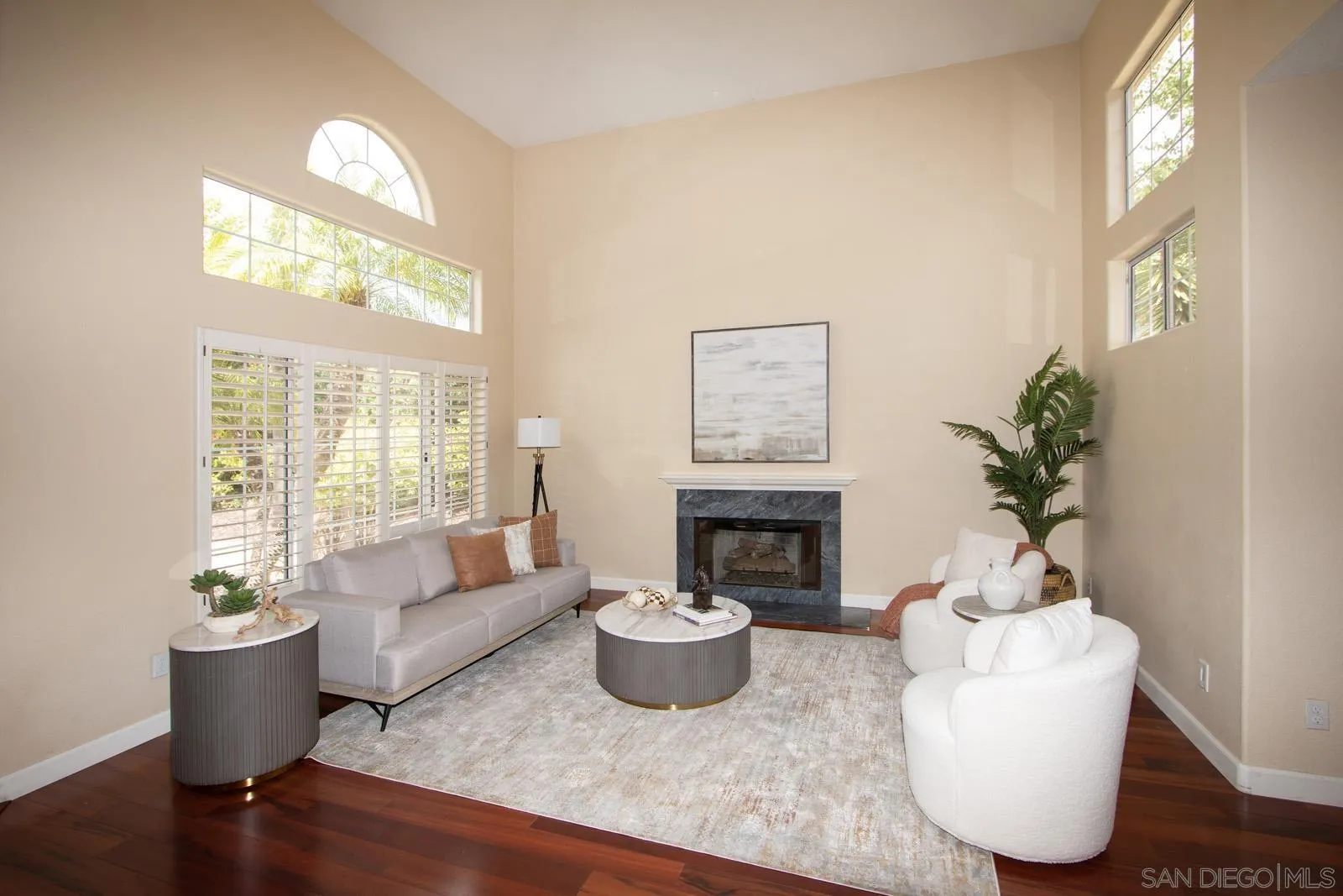https://cdn.realtyfeed.com/cdn/127/260010023/202f077ca74b824a046fbad8562490b2.webp