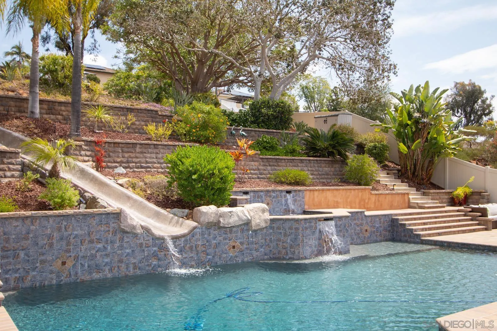 https://cdn.realtyfeed.com/cdn/127/260010023/41f97ddbbc4b07f4cffa5b807f2154b6.webp