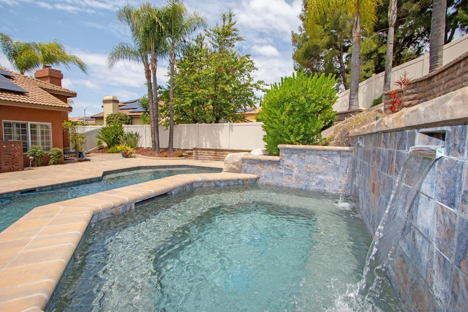 https://cdn.realtyfeed.com/cdn/127/260010023/dbe0a93ab69b0691ceb5f3d1c997eafa.webp