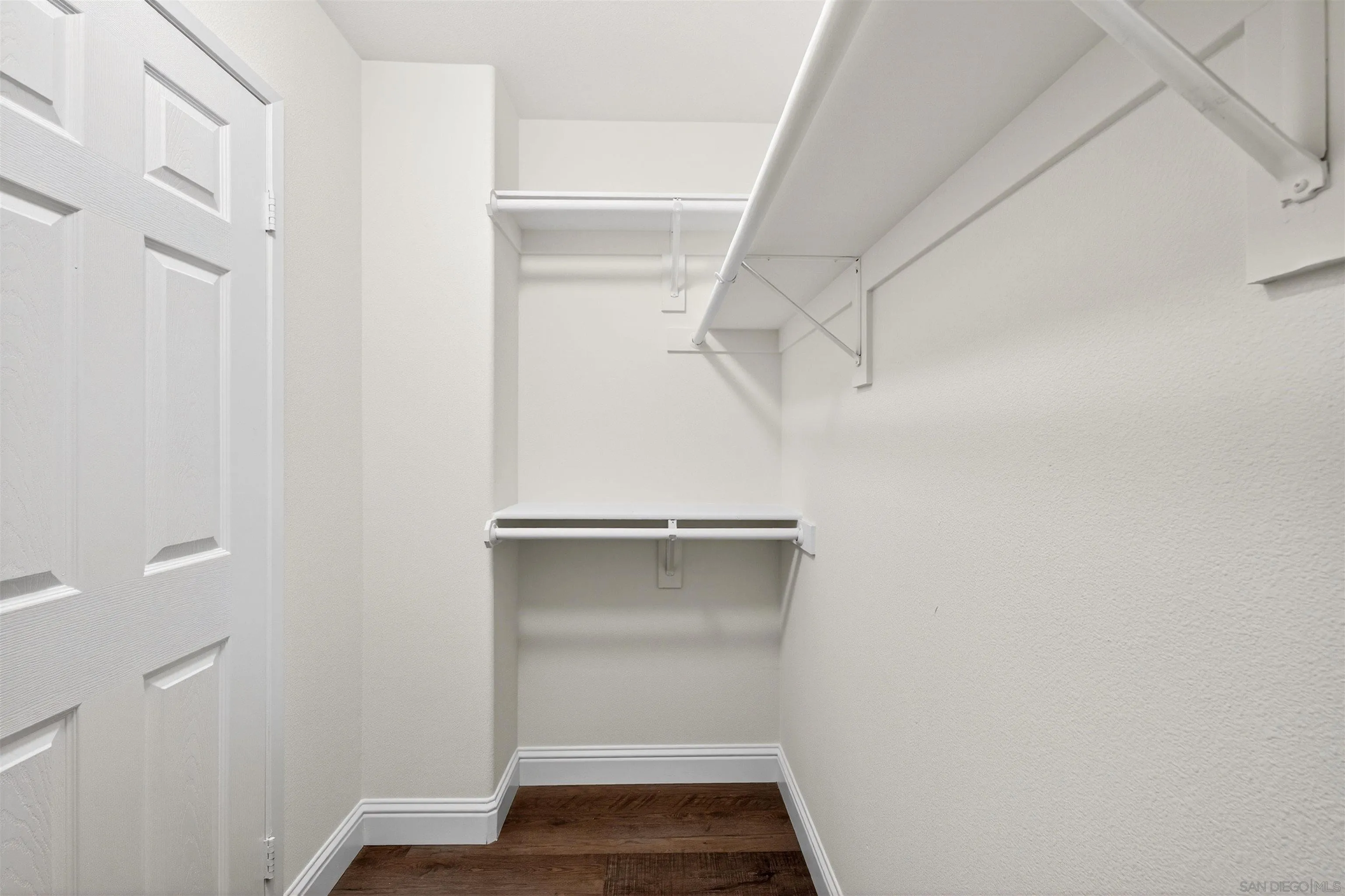 https://cdn.realtyfeed.com/cdn/127/260010030/389b2d8650f15d4bffbf4a9e8278dadb.webp