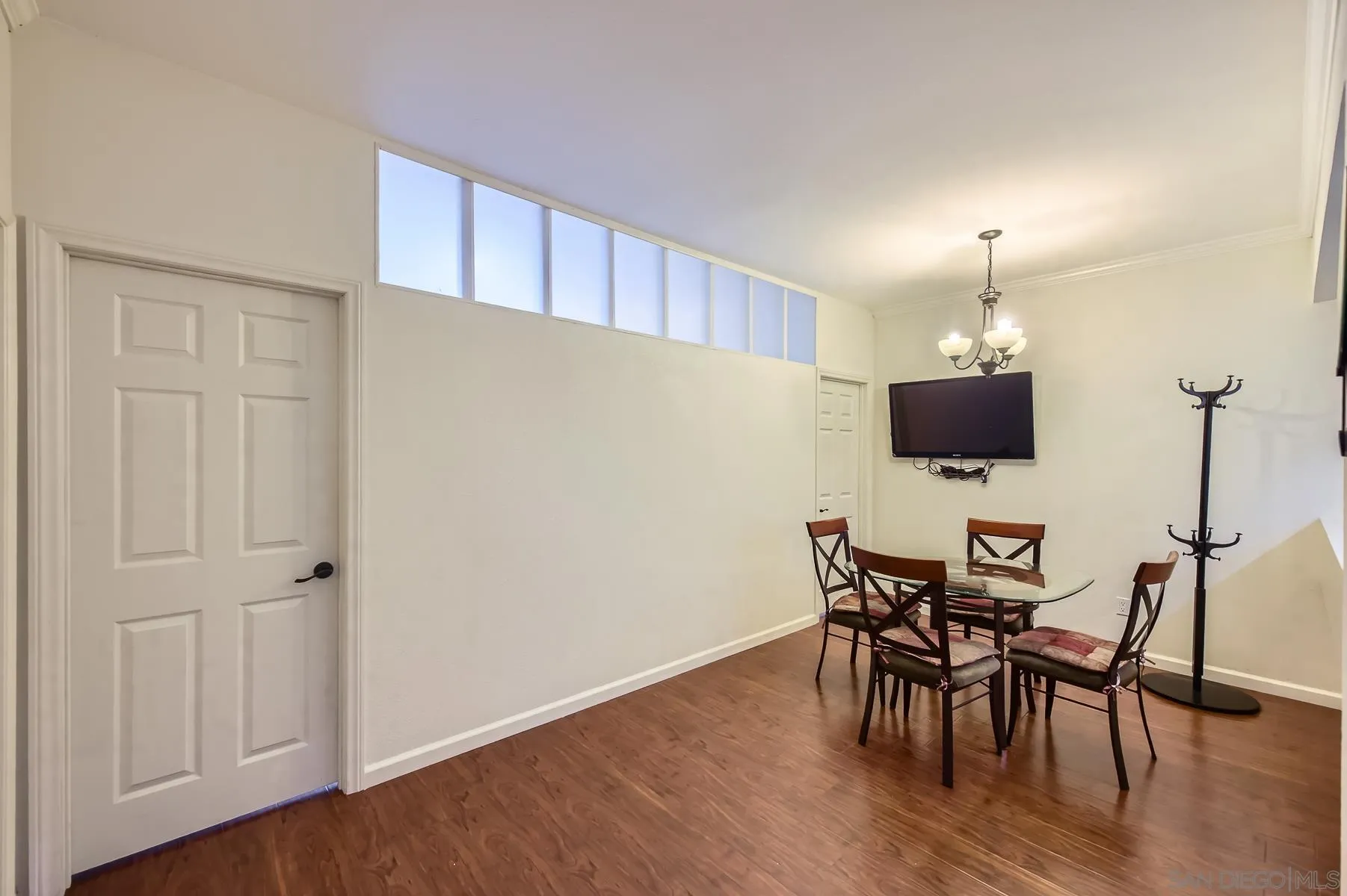 Photo #8: 260010031 Listing: Photo #8