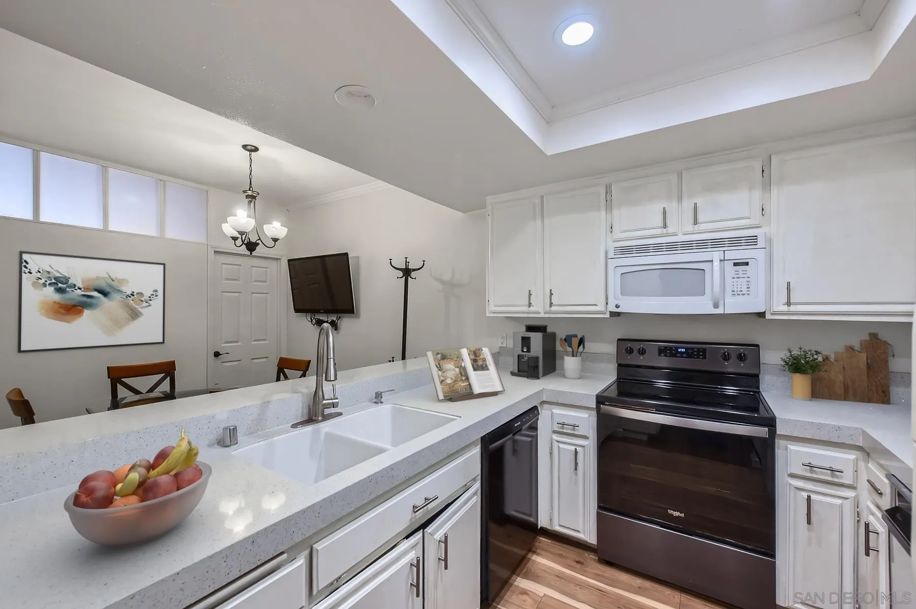Photo #7: 260010031 Listing: Photo #7