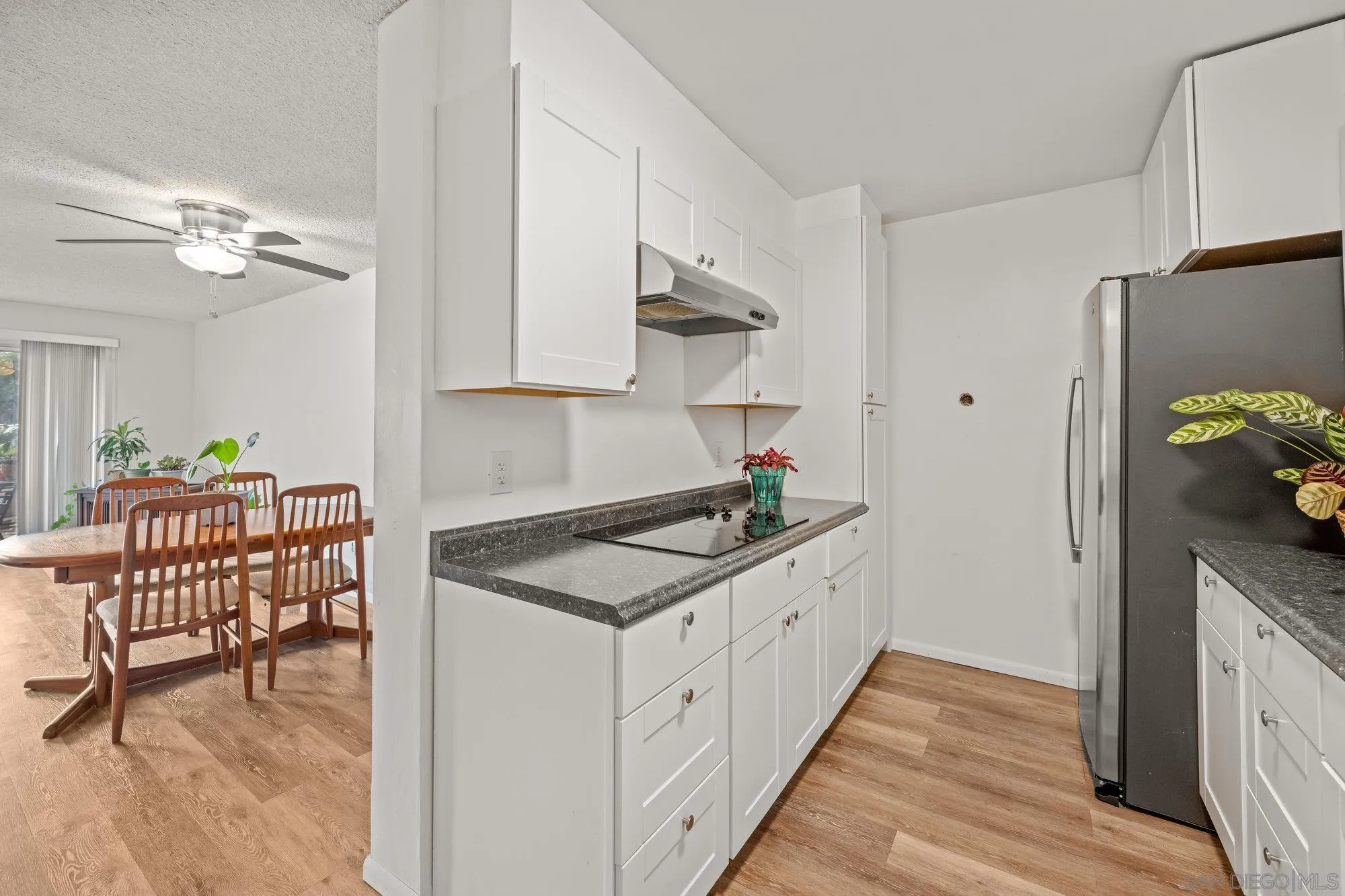https://cdn.realtyfeed.com/cdn/127/260010032/9c39b647876b3949c6fa2a6b48e428ba.webp
