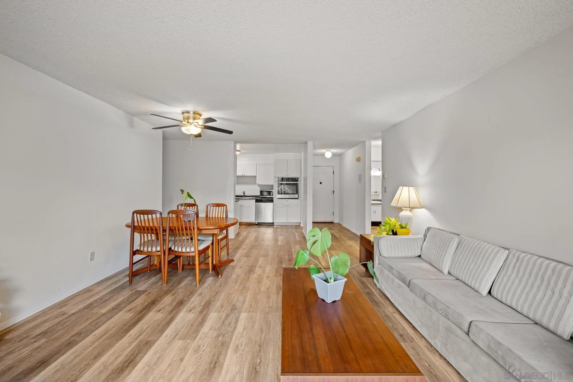 https://cdn.realtyfeed.com/cdn/127/260010032/f6e2b2bd517e0d30937c0652c7717f2e.webp