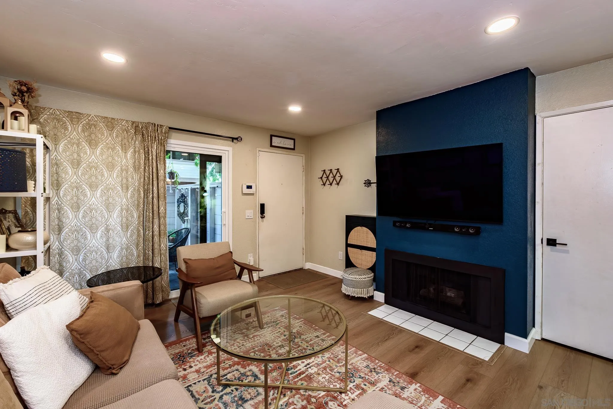 https://cdn.realtyfeed.com/cdn/127/260010043/3d8804c27fcbaf39081a2725267bf4d5.webp
