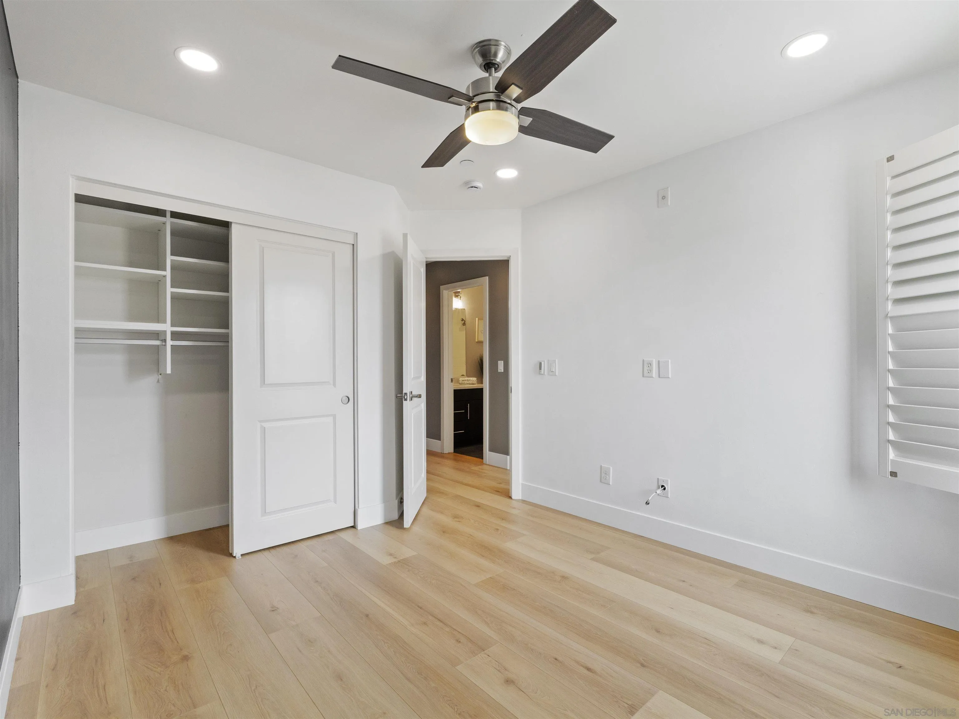 Photo #33: 260010056 Listing: Photo #33