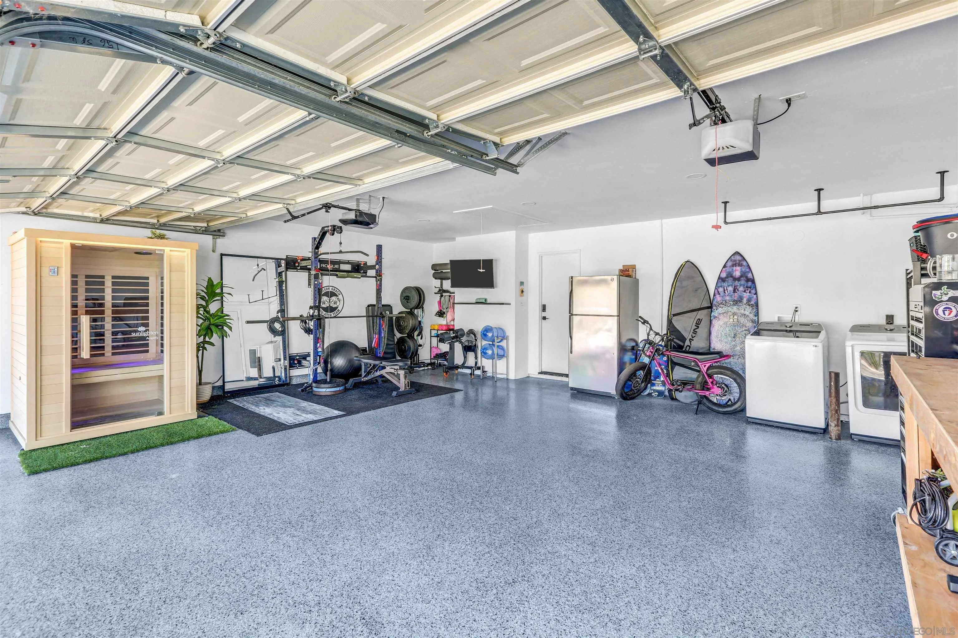 https://cdn.realtyfeed.com/cdn/127/260010058/0a02d8218189f72a48f3038f97bad053.webp