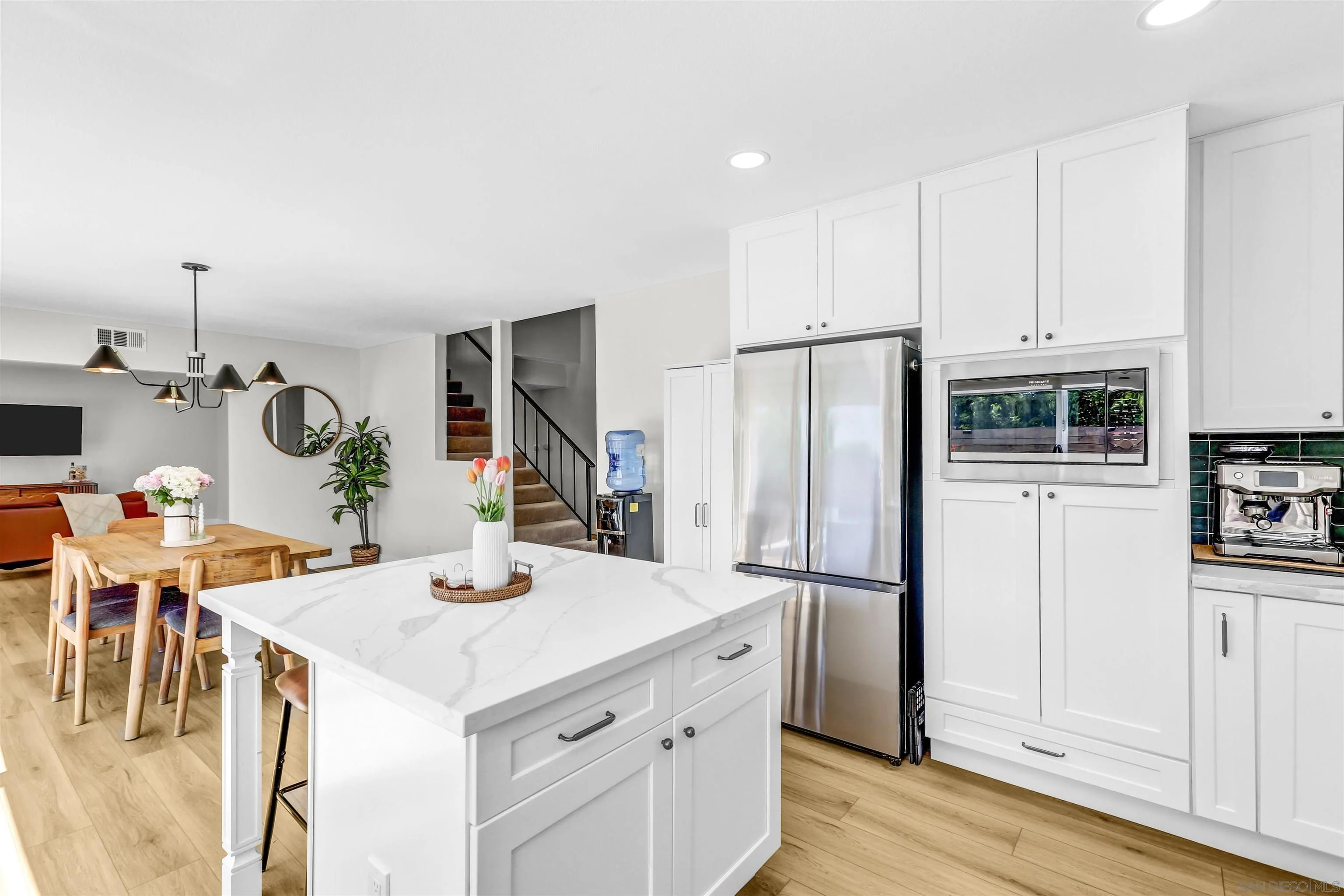 https://cdn.realtyfeed.com/cdn/127/260010058/66157070e1db2425d419d8c9506d41c8.webp
