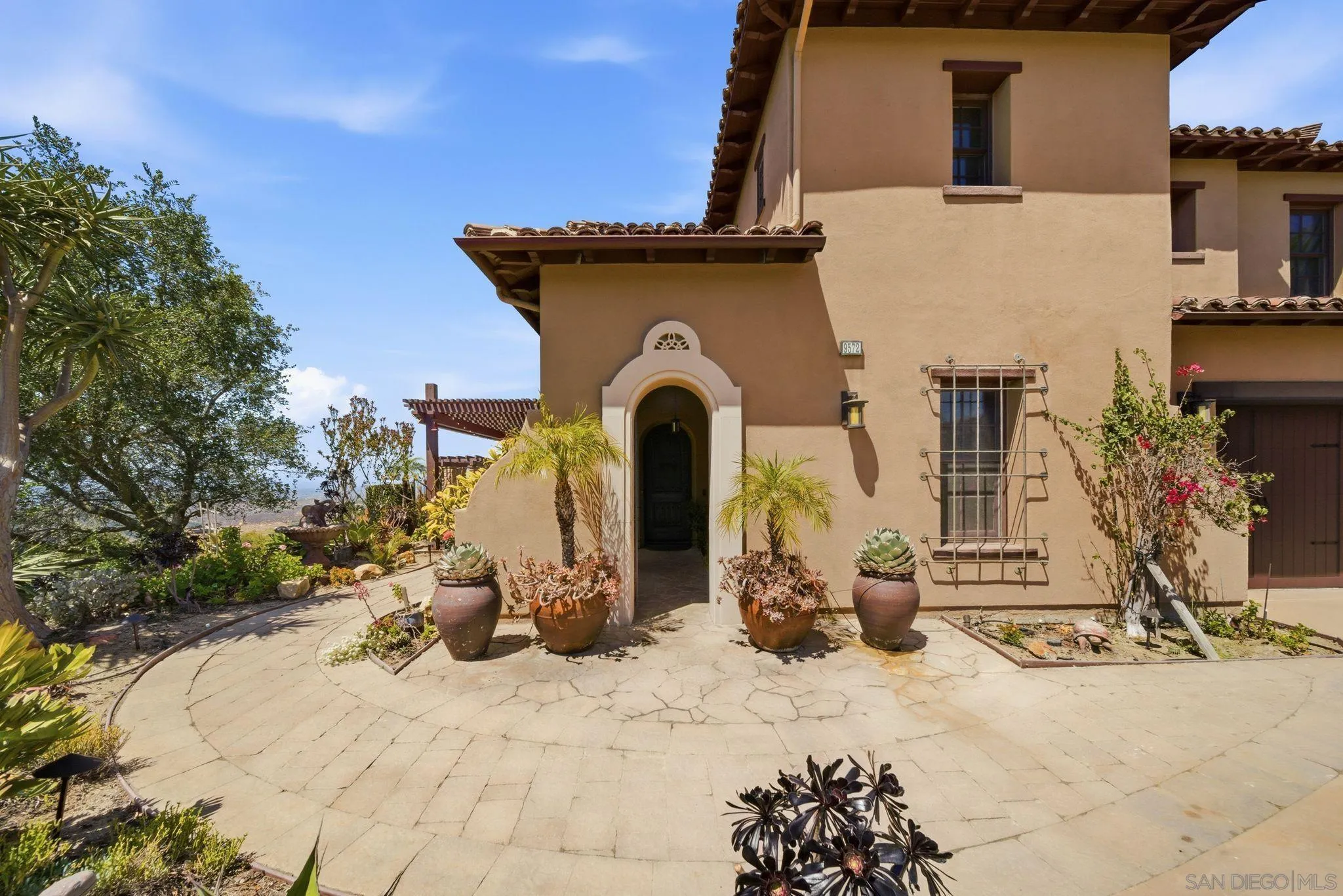 https://cdn.realtyfeed.com/cdn/127/260010065/0f40168c86265472562ee9ee1e0b8330.webp