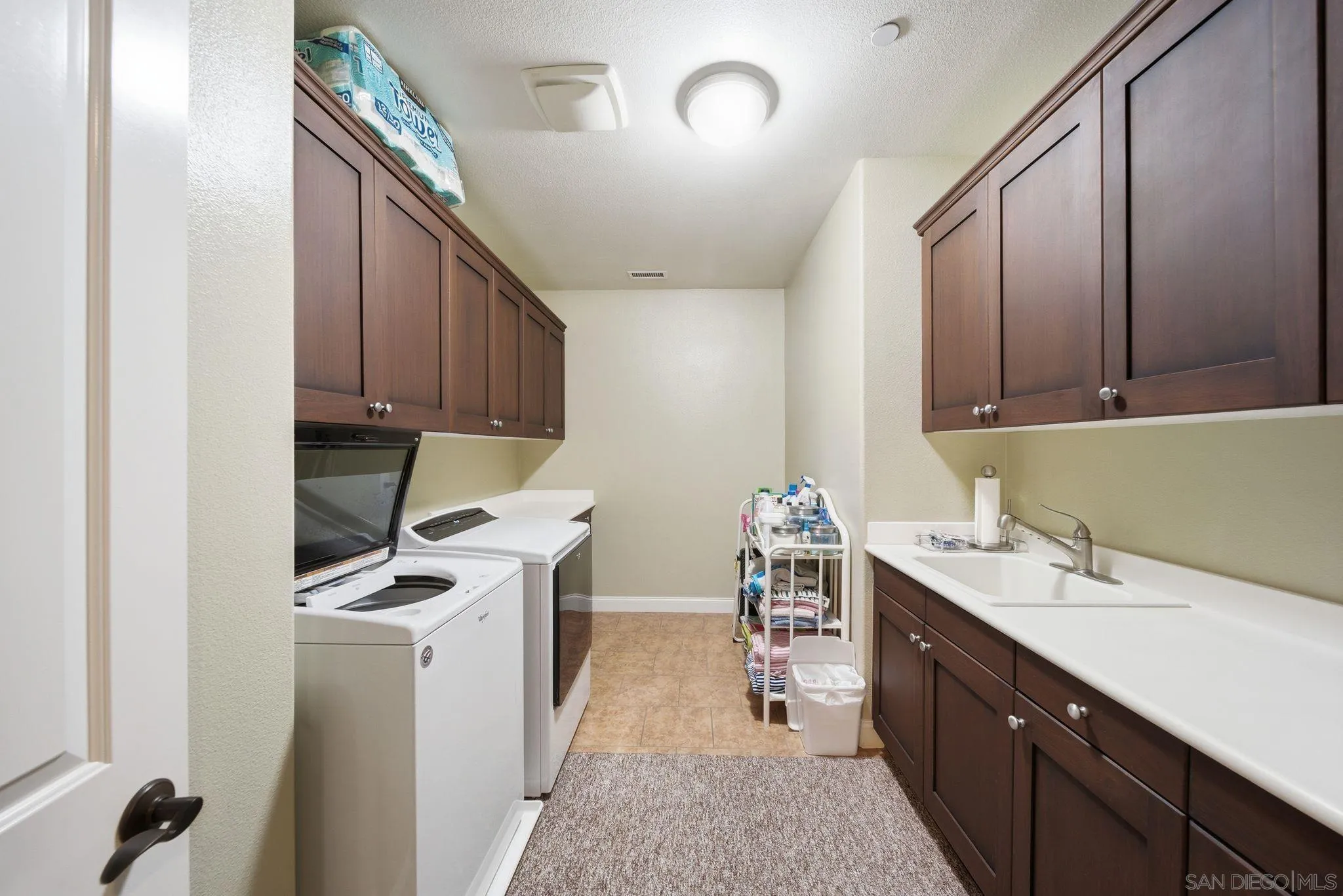 https://cdn.realtyfeed.com/cdn/127/260010065/61939094b870e80aa795436810ecc36f.webp