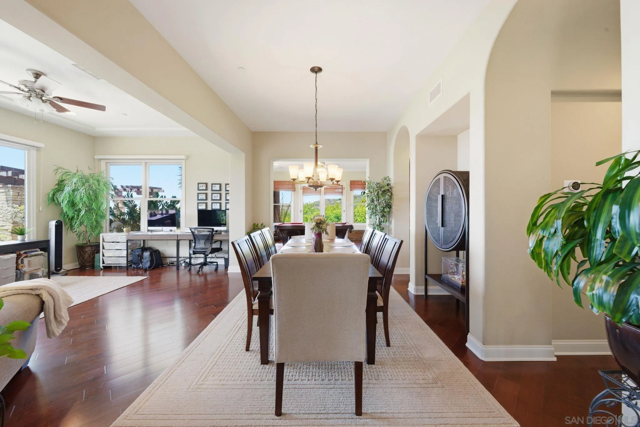 https://cdn.realtyfeed.com/cdn/127/260010065/b0ce04b821856d8566f683594ab3ea61.webp