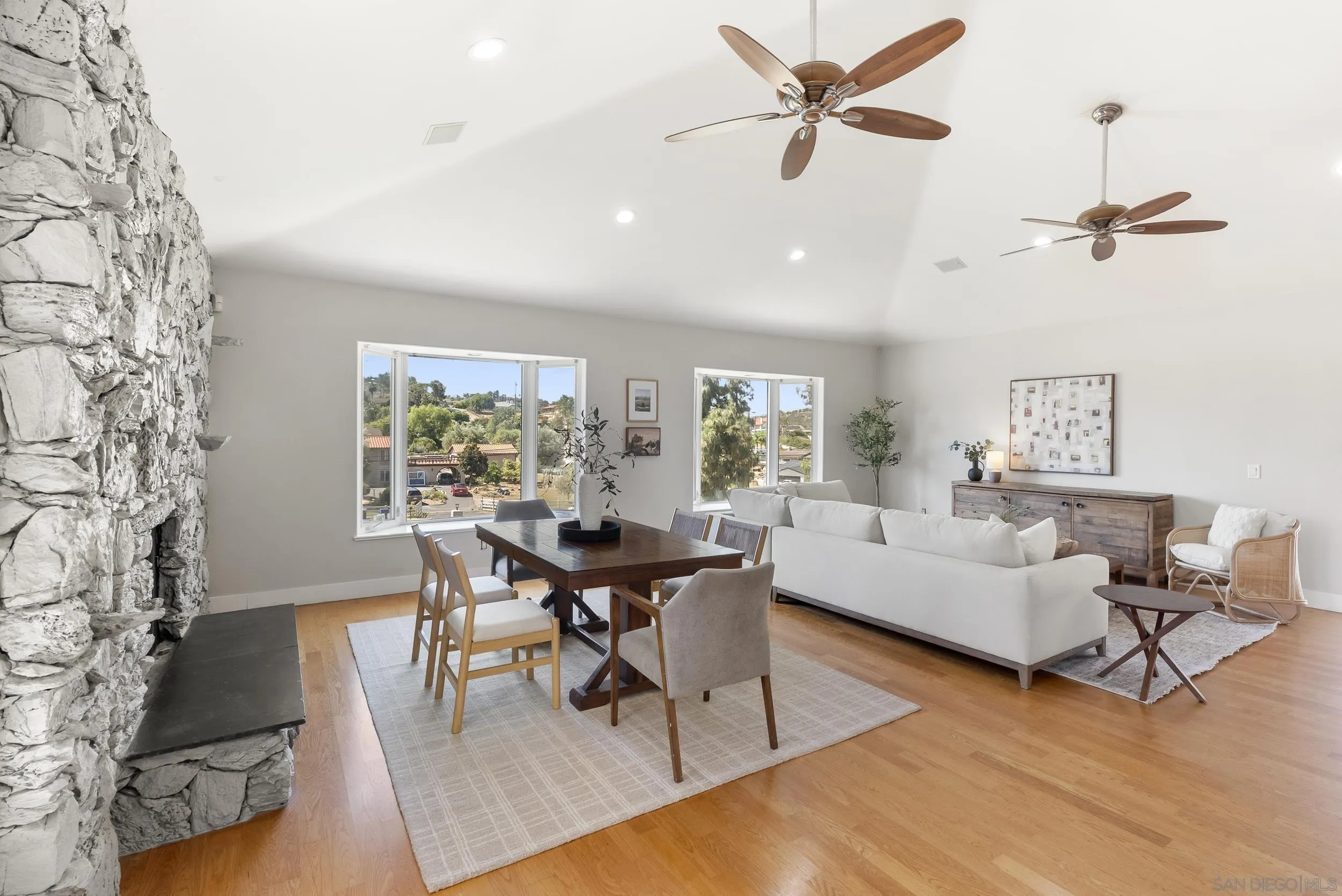 https://cdn.realtyfeed.com/cdn/127/260010072/1e9d61abc9de013e8c65c5e148580474.webp