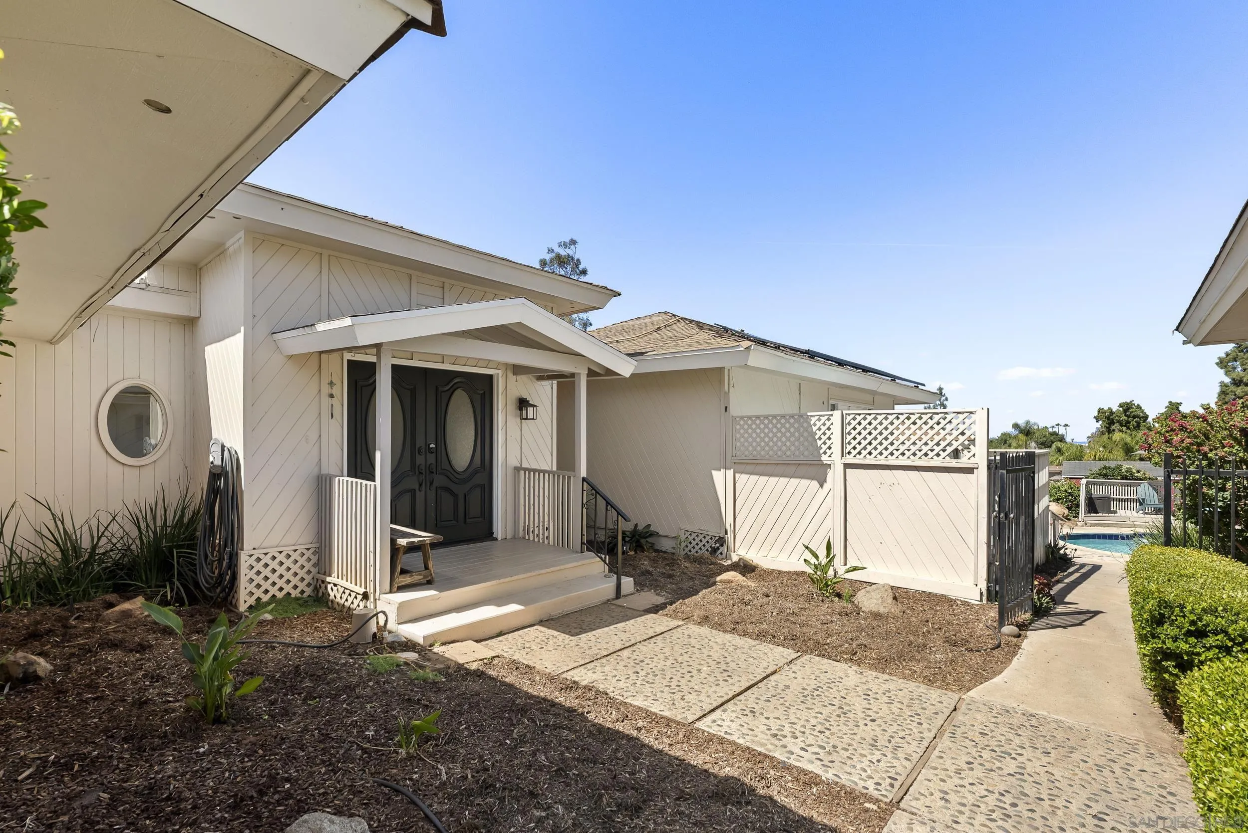 https://cdn.realtyfeed.com/cdn/127/260010072/461f377d0564d99204febe7374449832.webp