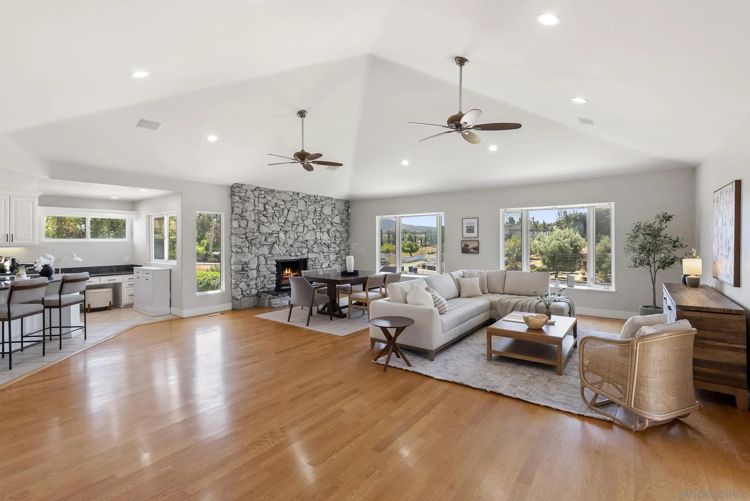 https://cdn.realtyfeed.com/cdn/127/260010072/4ba45c03a8fc682f8ddf05b9a86bedd7.webp