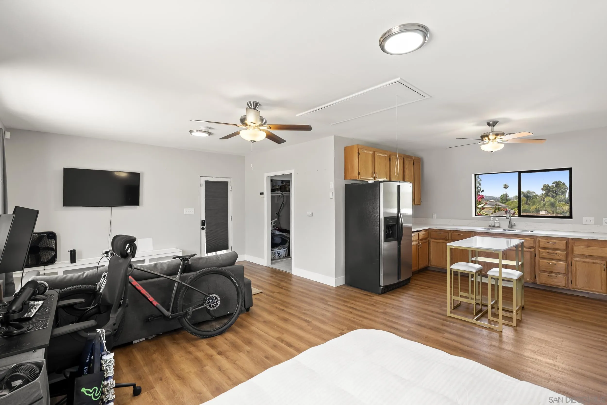 https://cdn.realtyfeed.com/cdn/127/260010072/4bdb364fba3651a6be741afd61f70b2b.webp