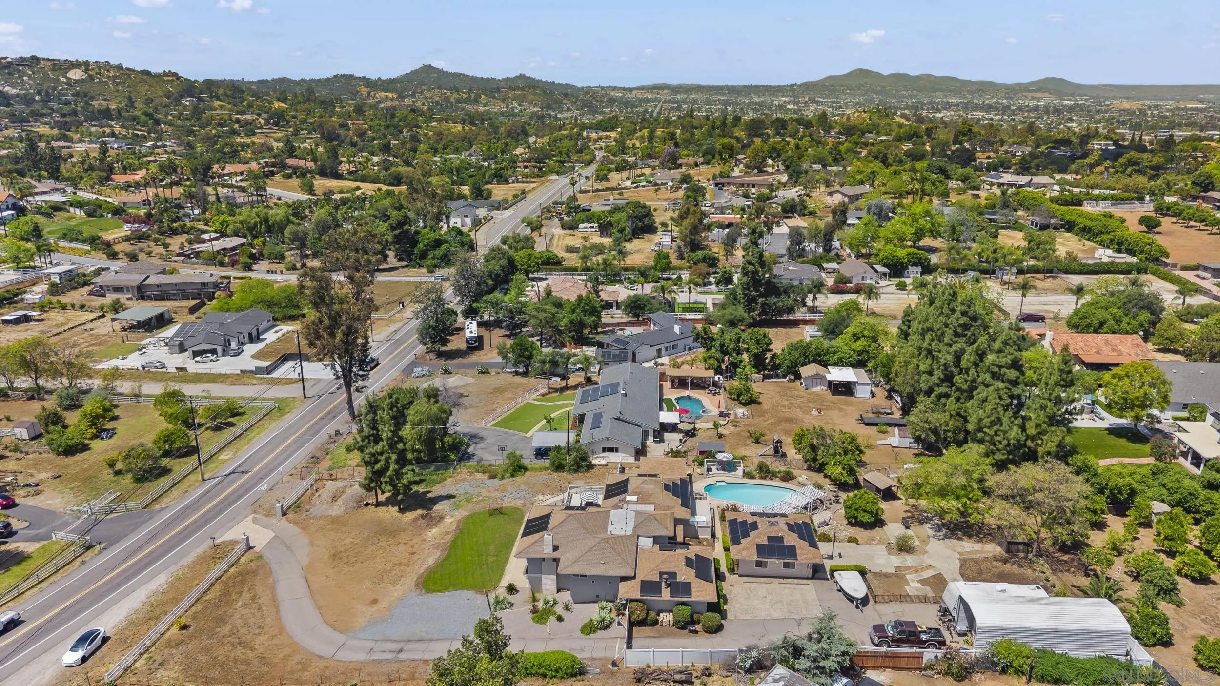 https://cdn.realtyfeed.com/cdn/127/260010072/5f60e5e48f3fdc541666307c14debf55.webp