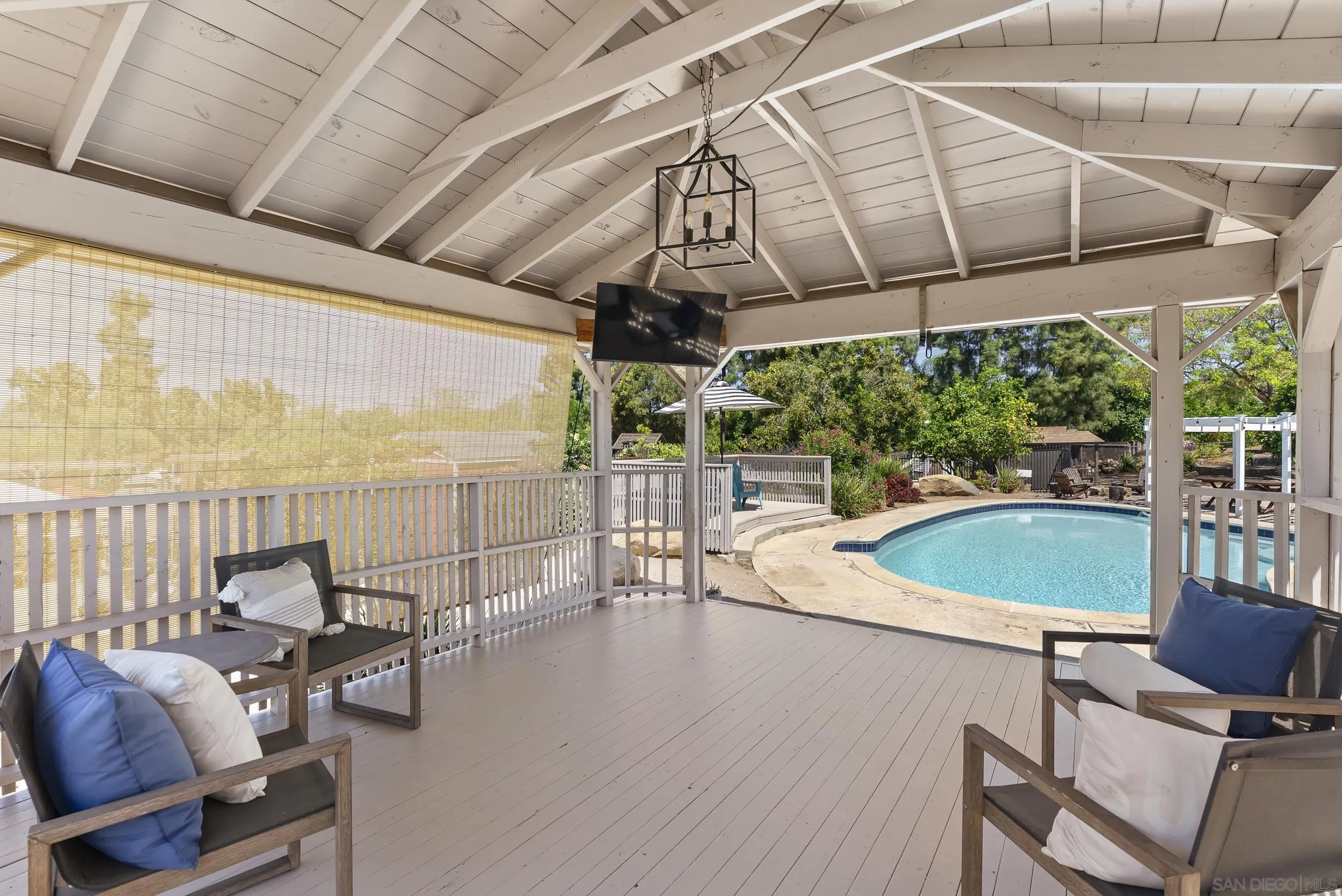 https://cdn.realtyfeed.com/cdn/127/260010072/67221492f9636ce23f0b3b7c8fcecd72.webp