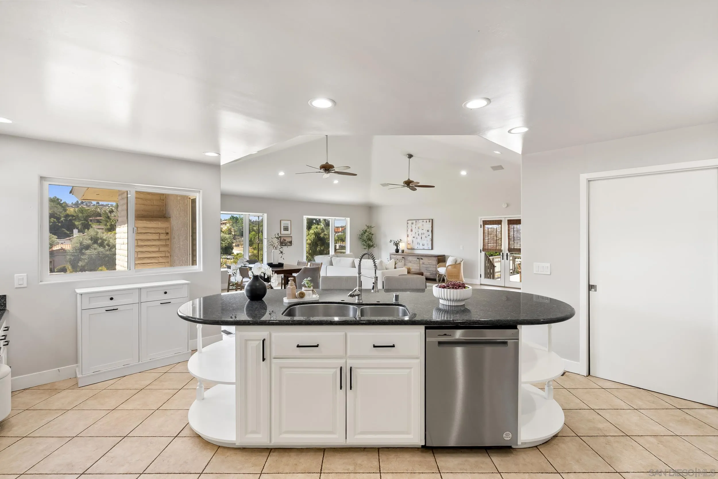 https://cdn.realtyfeed.com/cdn/127/260010072/723348b02f66568c04444f2d47707c26.webp