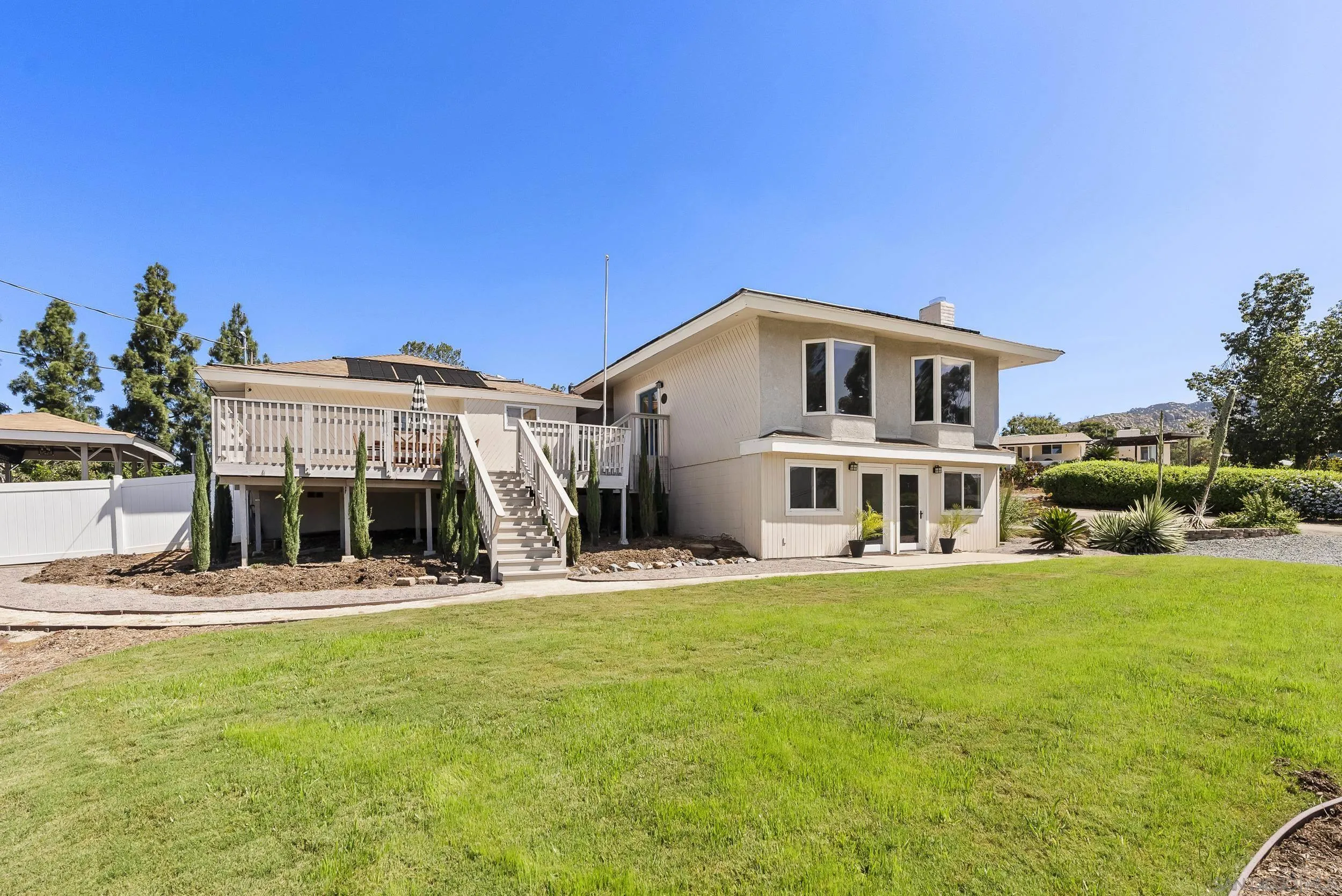 https://cdn.realtyfeed.com/cdn/127/260010072/7af4cee2450b2531cfbaeb45ed237f1d.webp