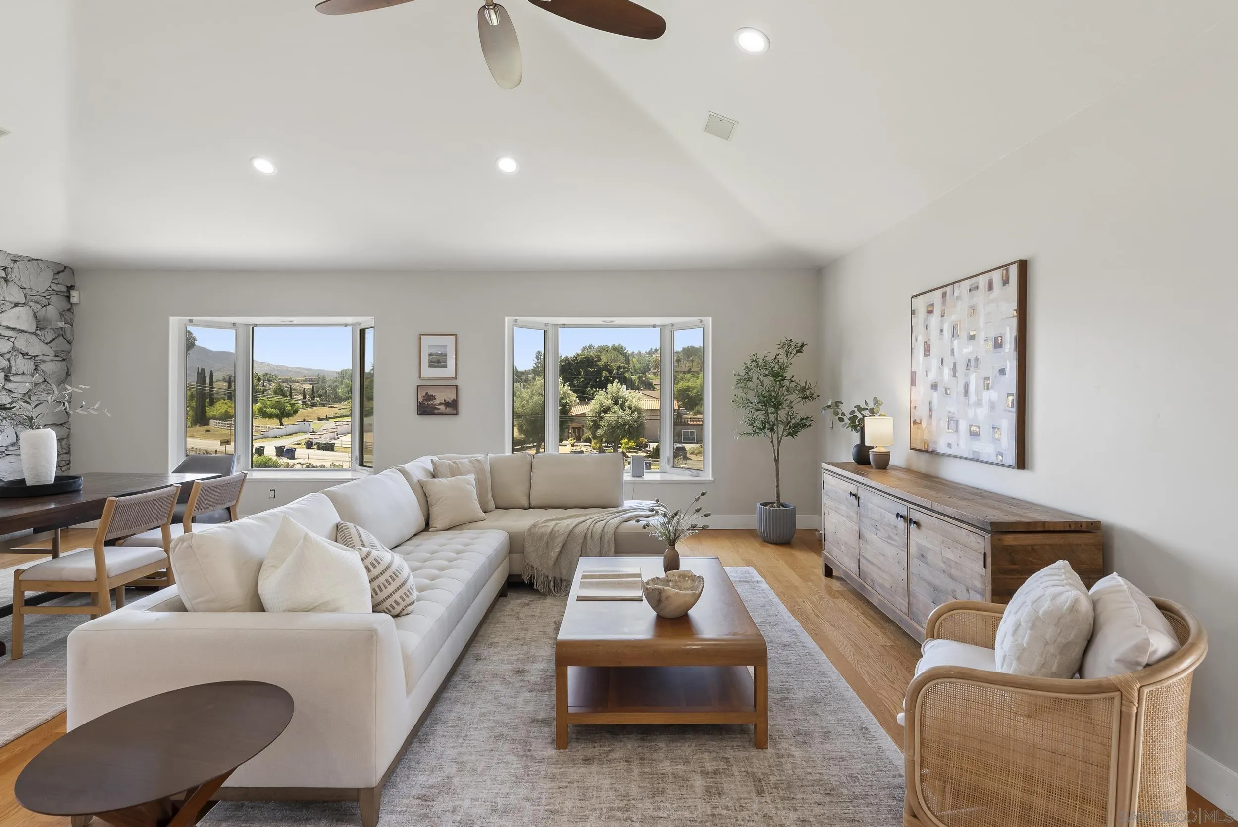 https://cdn.realtyfeed.com/cdn/127/260010072/a26cf77bcde296b929ceef1108b229a9.webp