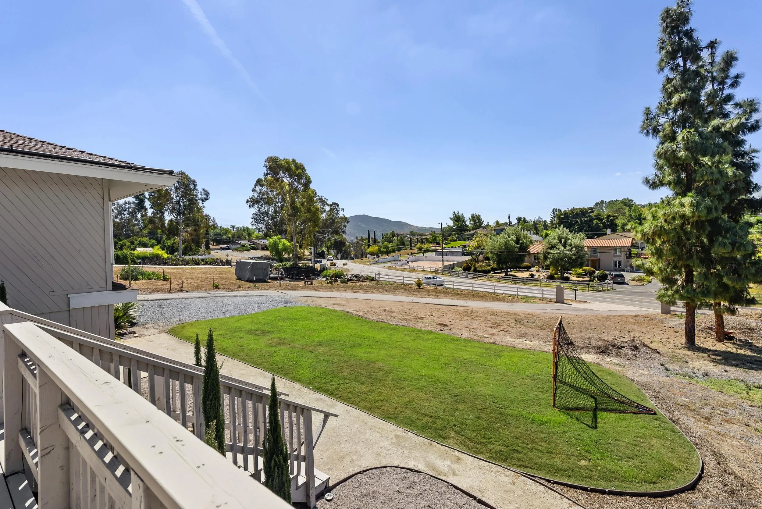 https://cdn.realtyfeed.com/cdn/127/260010072/b392718292b48b629bdca197da8e2a5a.webp
