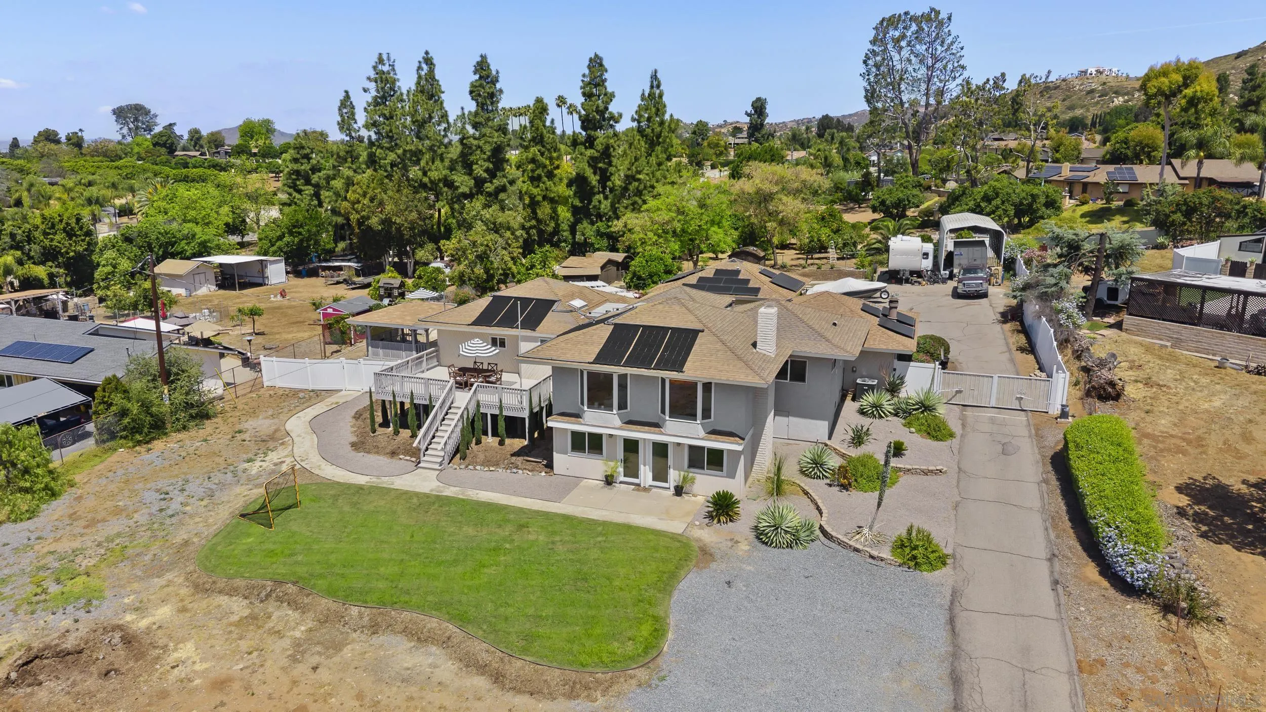 https://cdn.realtyfeed.com/cdn/127/260010072/c3cc920222acc402c44eb5fdc646d75f.webp
