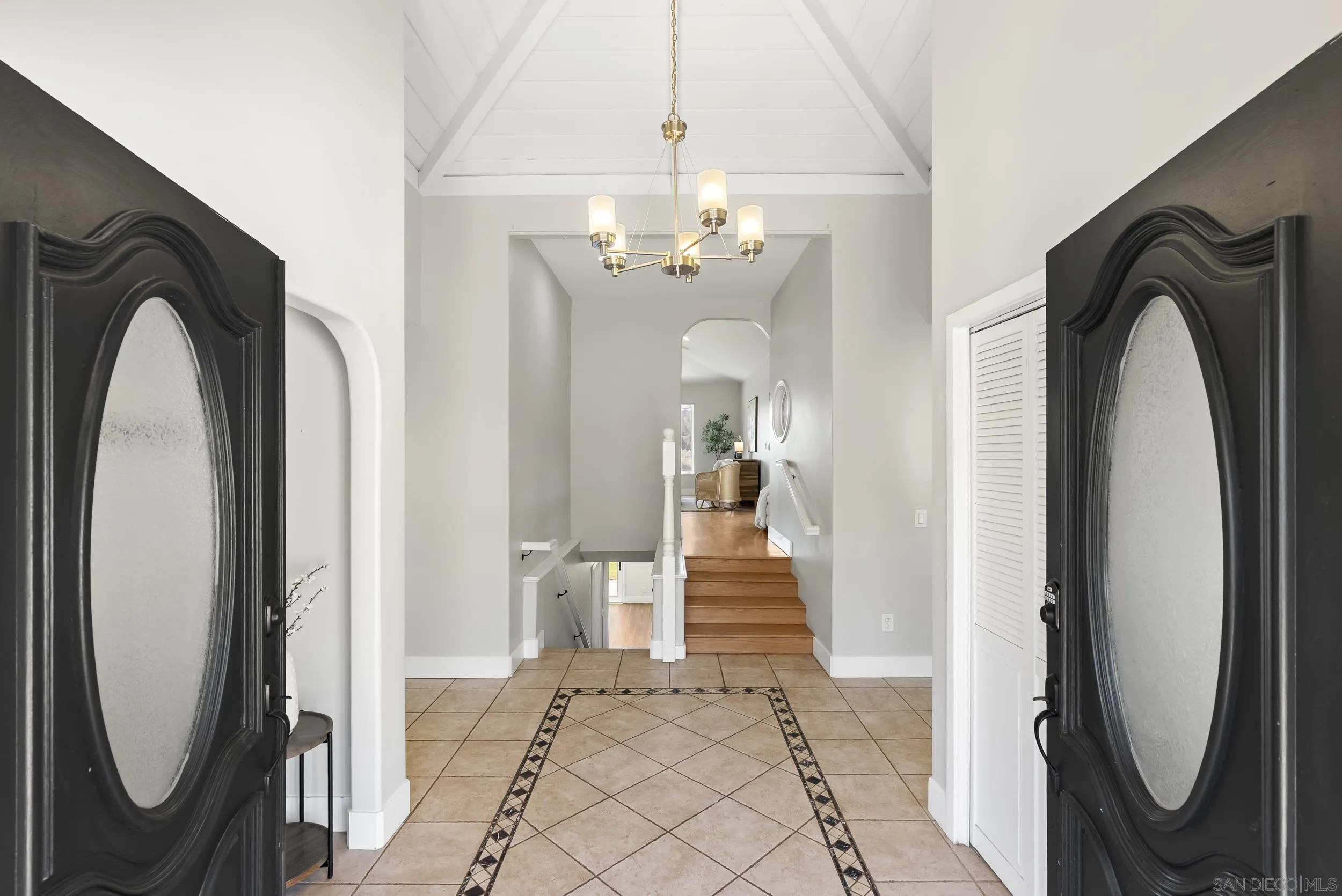 https://cdn.realtyfeed.com/cdn/127/260010072/cf5f520fa4742479c4d5203a8912c605.webp