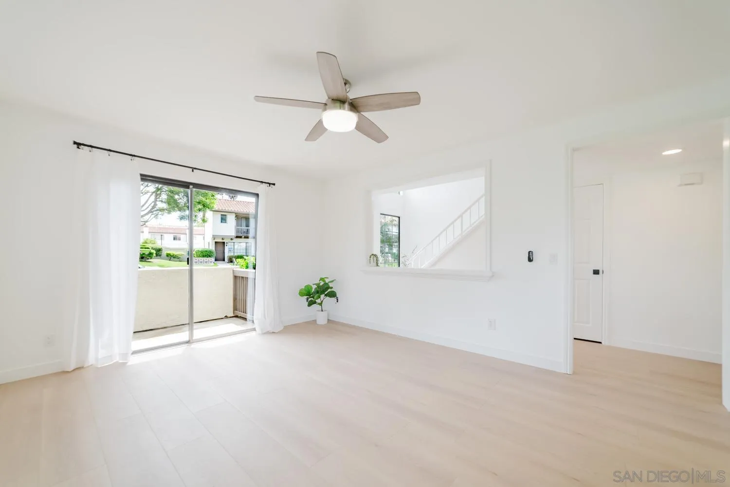 Photo #3: 260010076 Listing: Photo #3