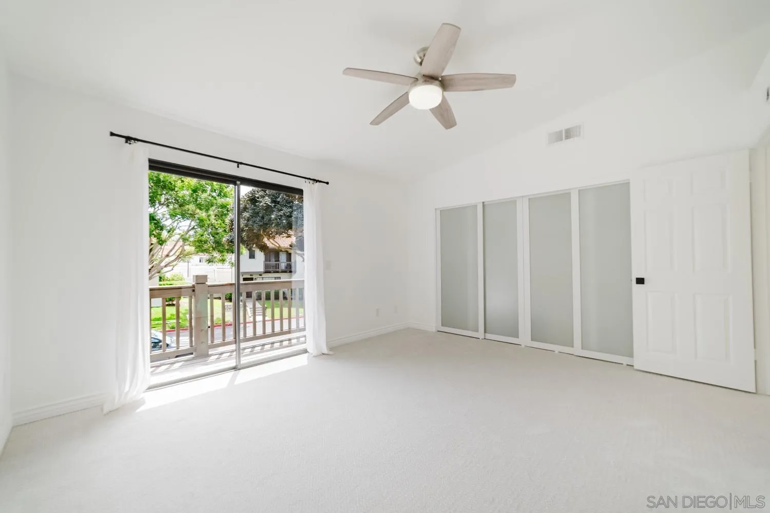 Photo #7: 260010076 Listing: Photo #7