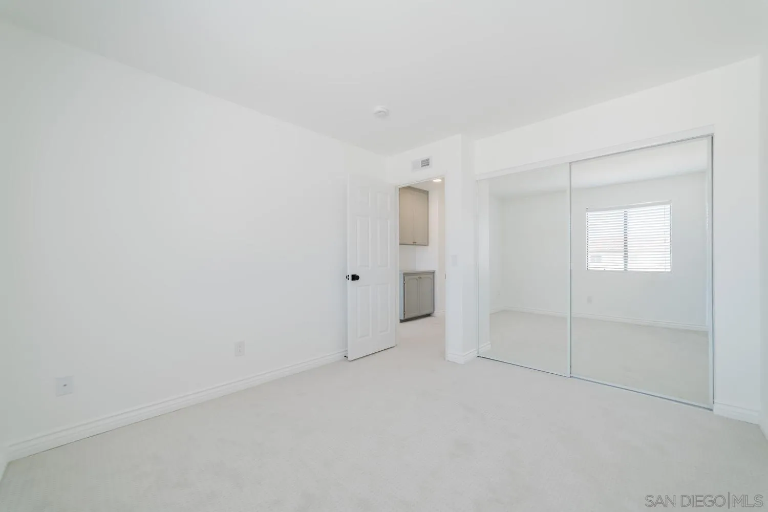 Photo #14: 260010076 Listing: Photo #14
