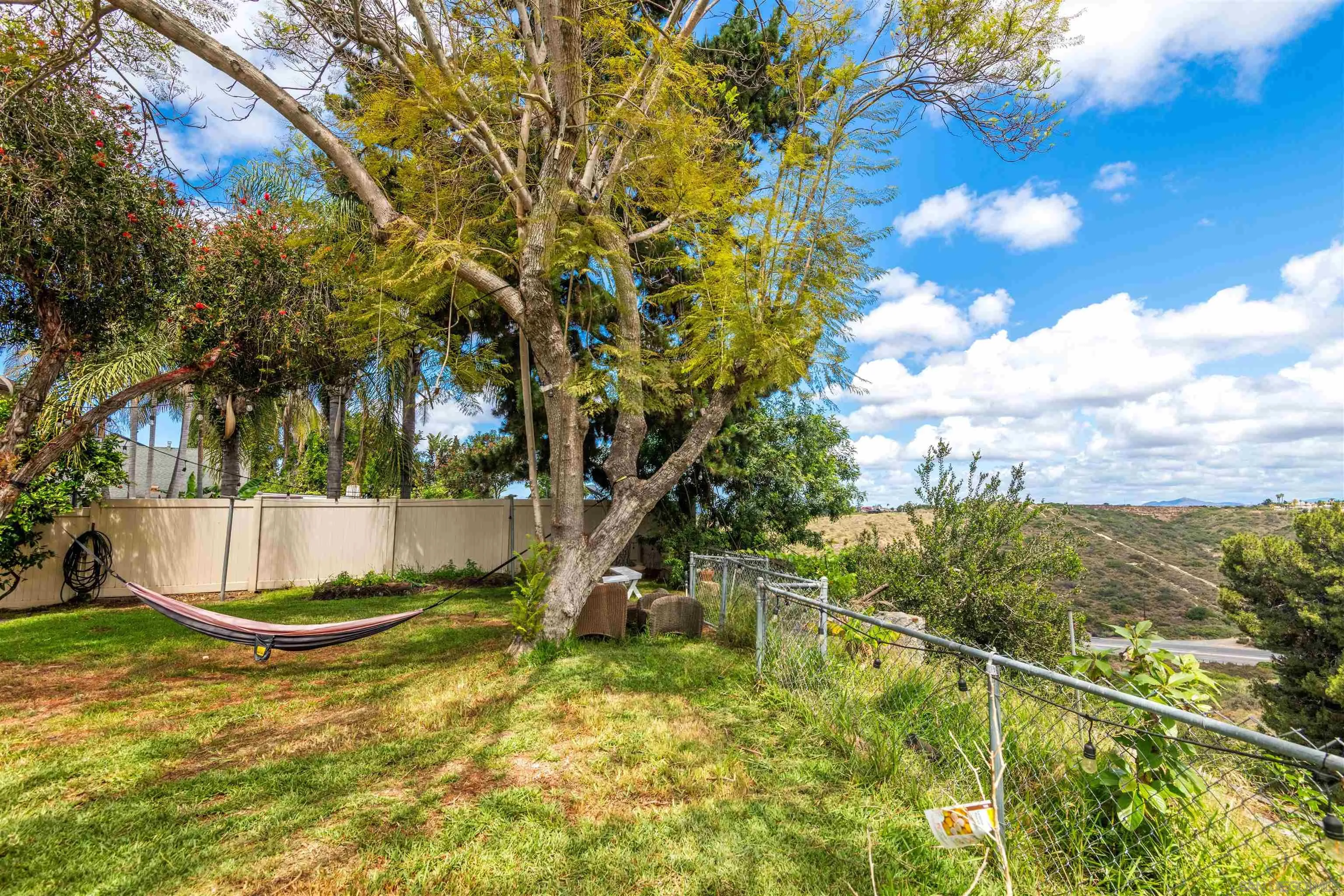https://cdn.realtyfeed.com/cdn/127/260010084/00f9c0072f1f8dc2c2604ced49a14f81.webp