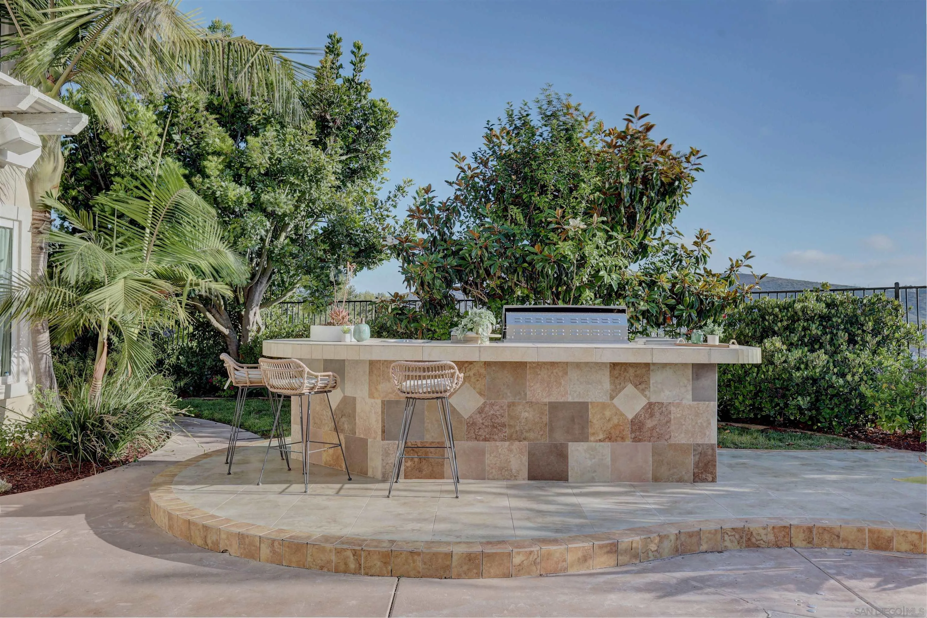 https://cdn.realtyfeed.com/cdn/127/260010086/4fdebb0a20fa25bdfdcd60f755e9c984.webp