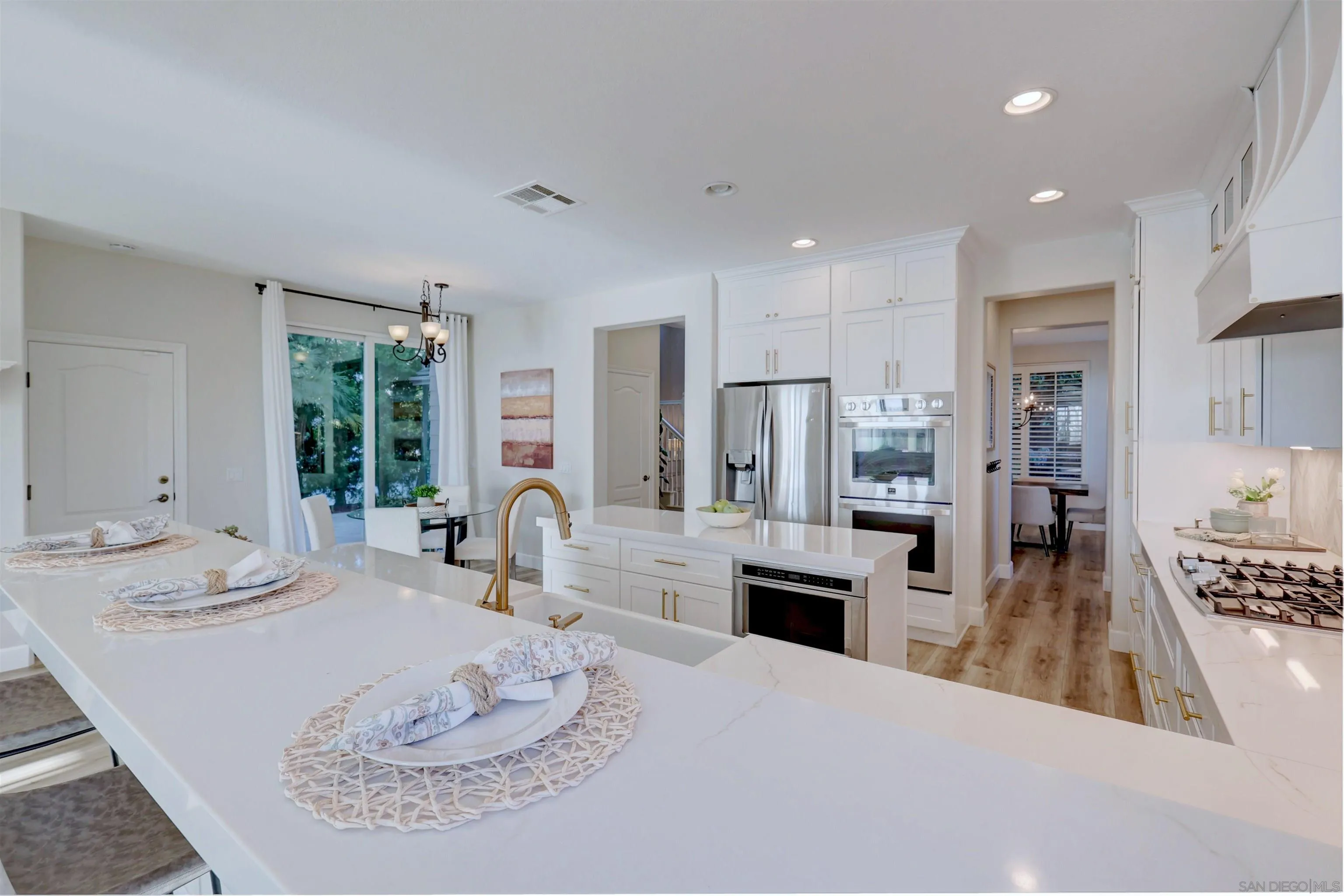 https://cdn.realtyfeed.com/cdn/127/260010086/ad45ce42c1c98a336d326a52ef24a175.webp