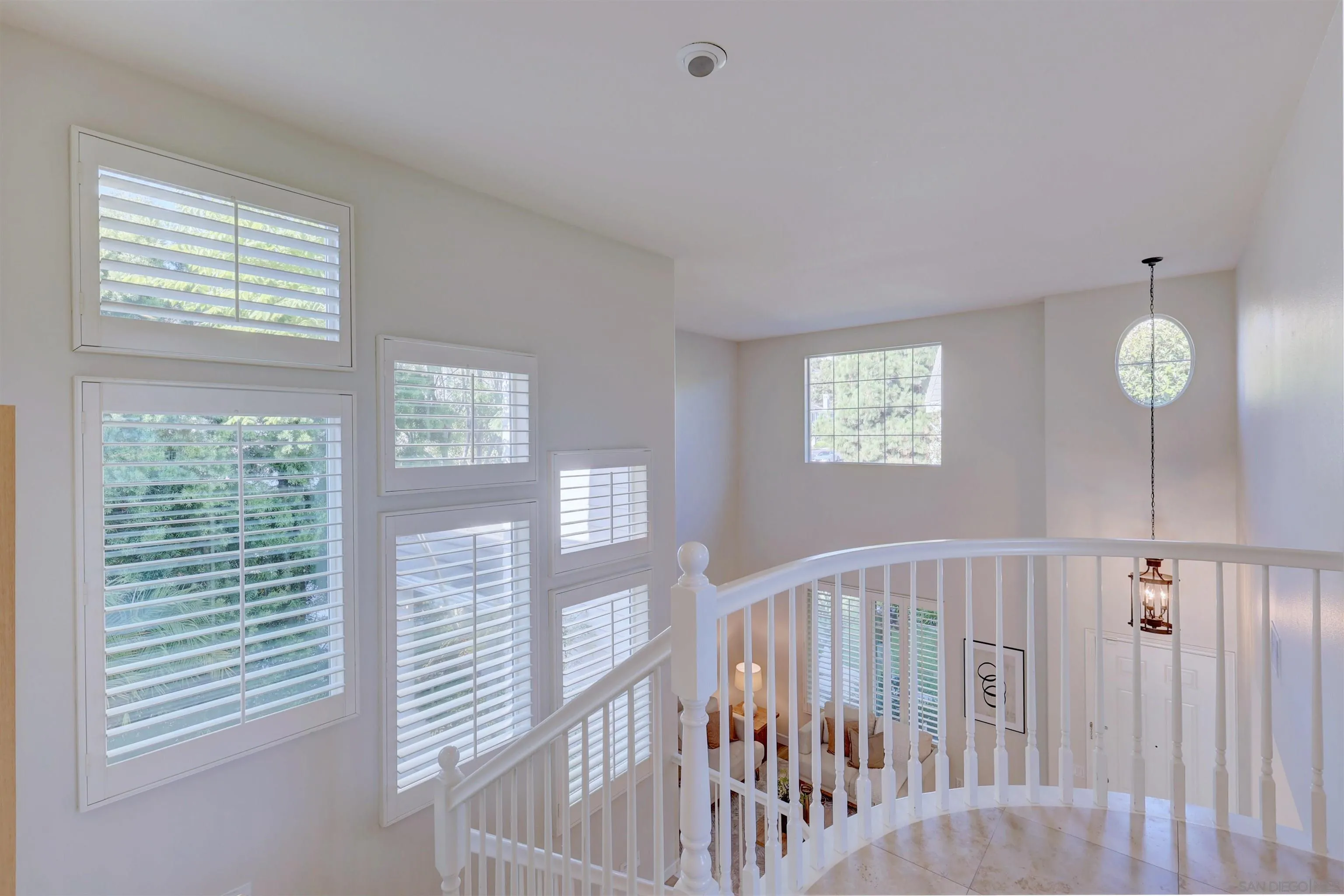 https://cdn.realtyfeed.com/cdn/127/260010086/b510252e813517054e91d29ee469dc04.webp