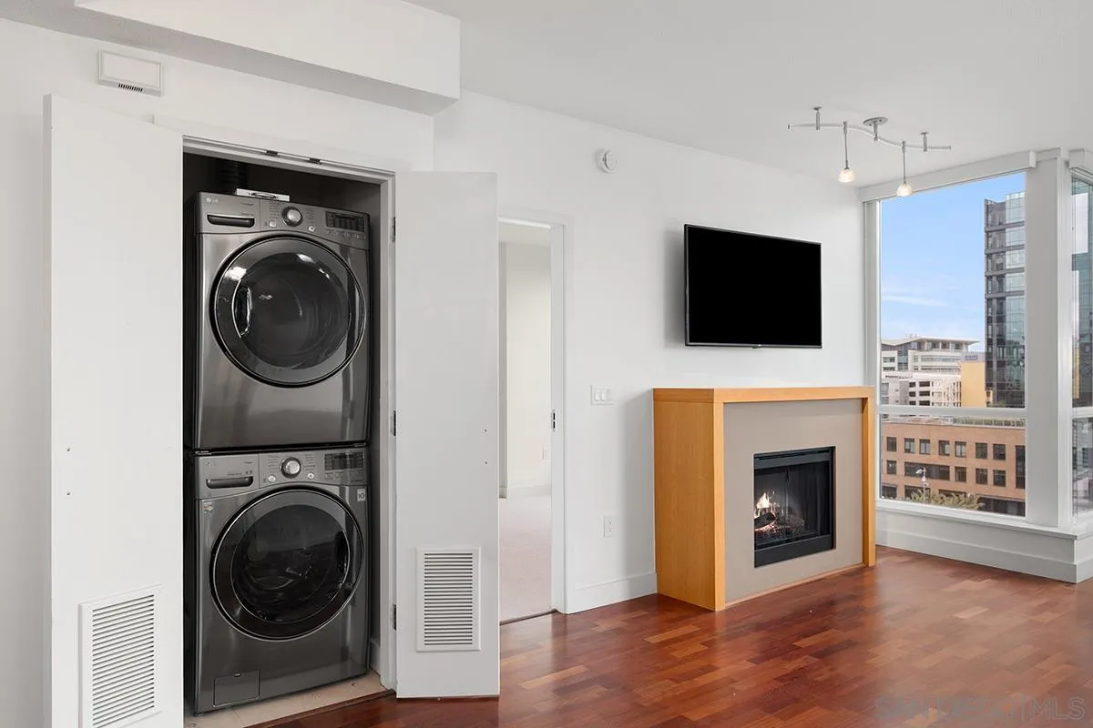 https://cdn.realtyfeed.com/cdn/127/260010091/67d038c952894149659cfd01a1317af7.webp