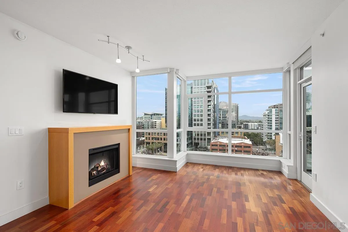 https://cdn.realtyfeed.com/cdn/127/260010091/72e5a4d09a605567a9dda3fa2ff2d832.webp
