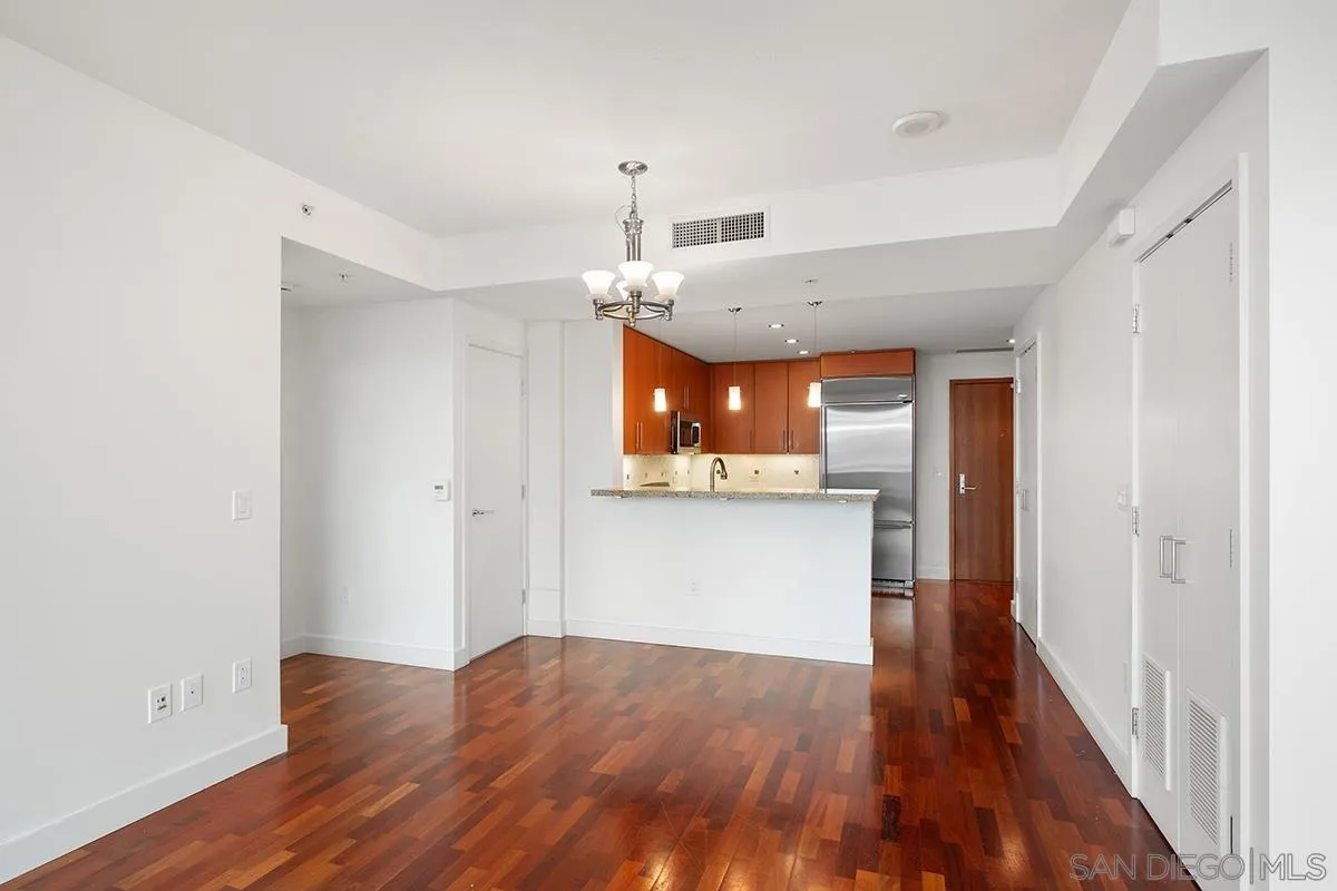 https://cdn.realtyfeed.com/cdn/127/260010091/83a194aa92e6e01d52a73cd68191e8fb.webp