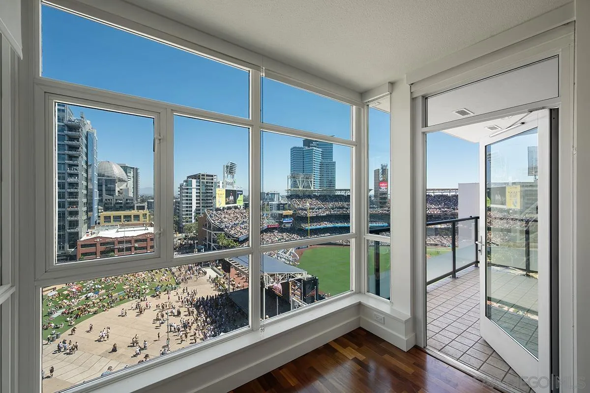 https://cdn.realtyfeed.com/cdn/127/260010091/87a56592bd7517f85e913d30c734efab.webp