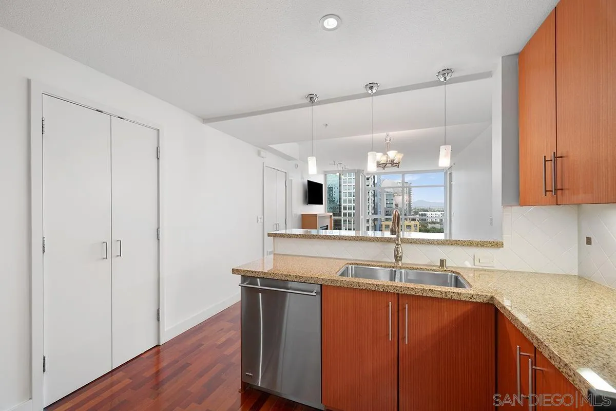 Photo #17: 260010091 Listing: Photo #17